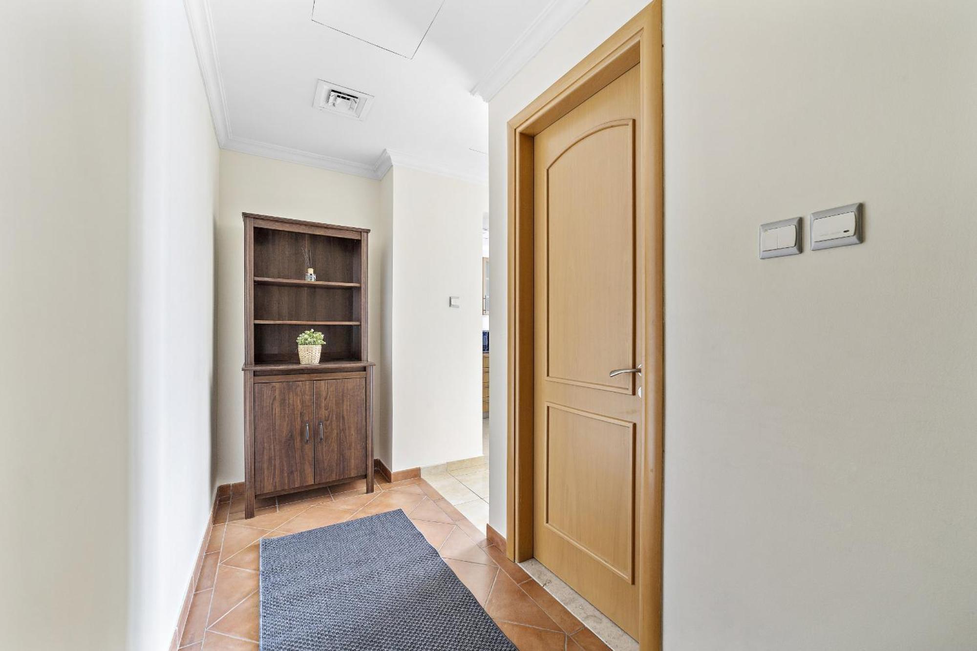 Vayk - Cozy 1 Bhk In Marina Apartment Dubai