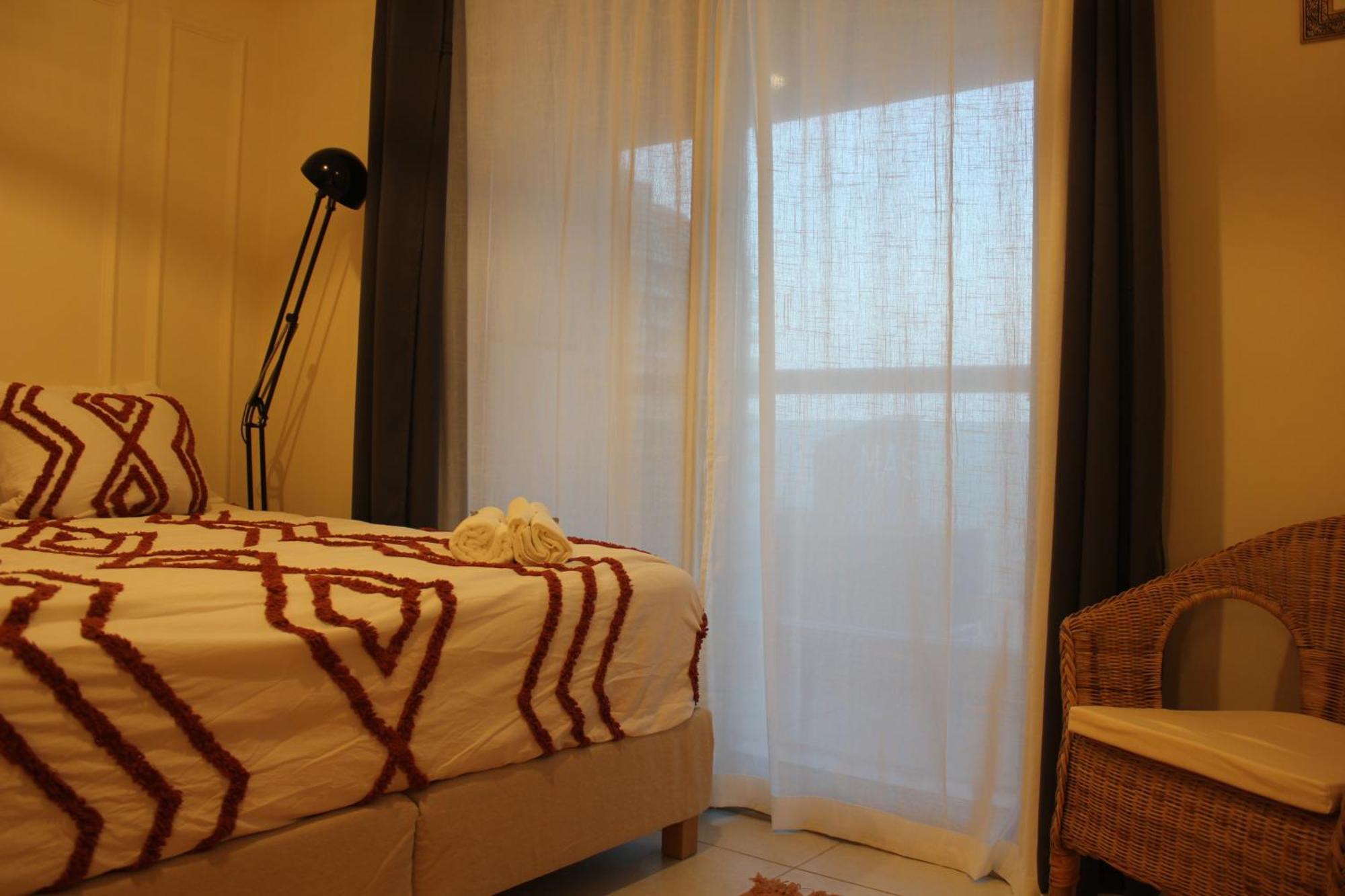 High Floor Marina View Apartment *