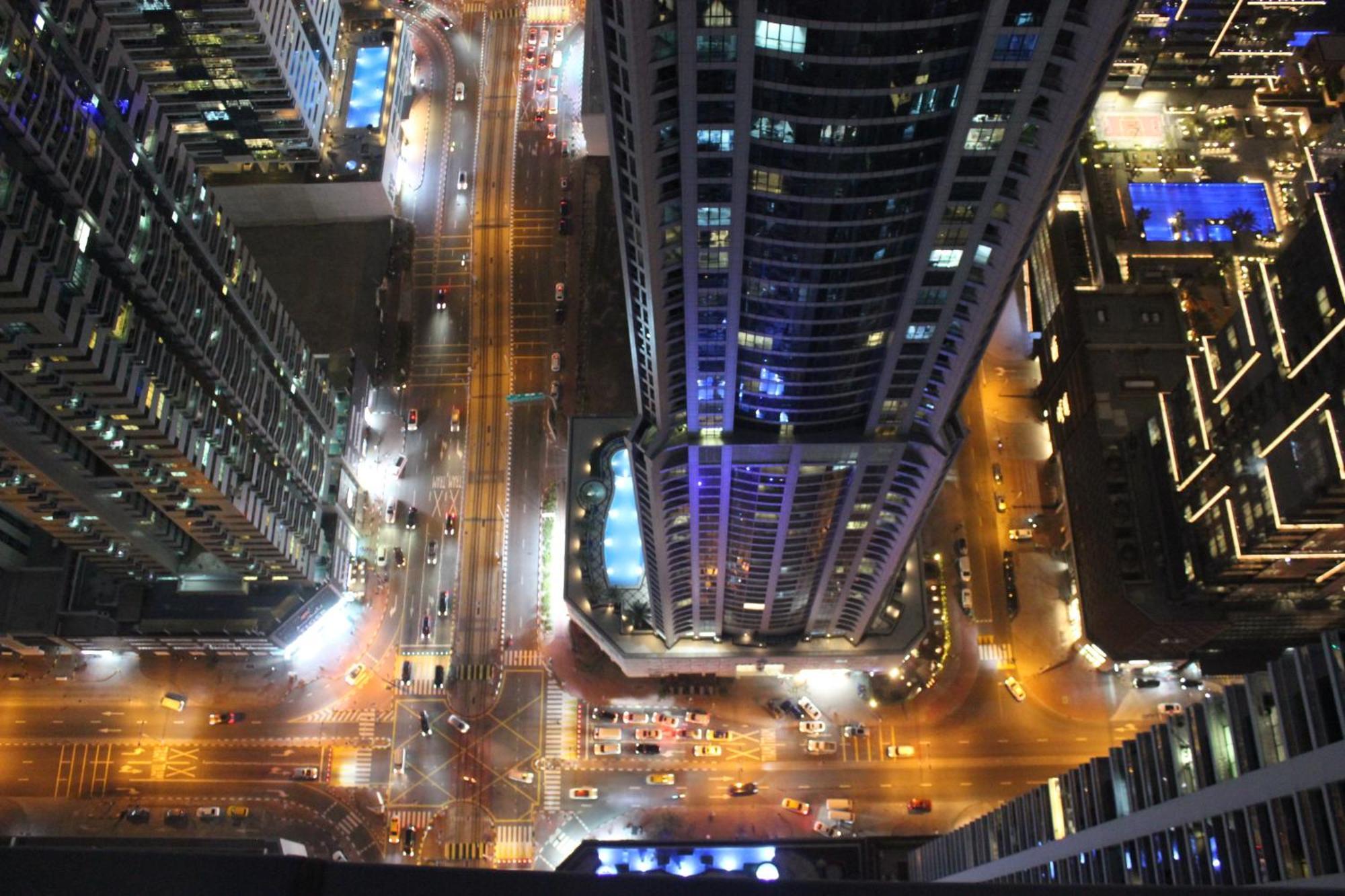 High Floor Marina View Apartment Dubai