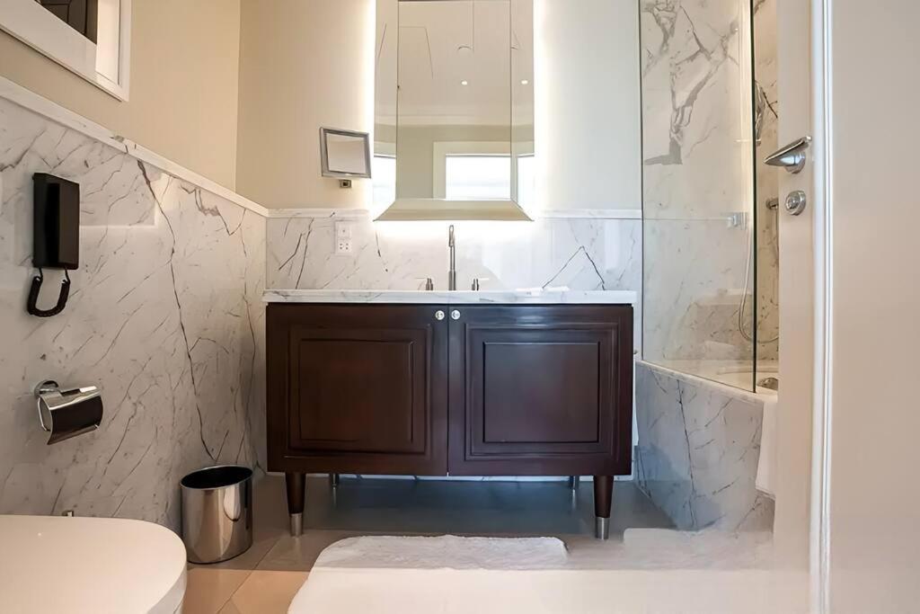 Luxury Living Emaar Residences Kempinski Blvd, Downtown * Dubai