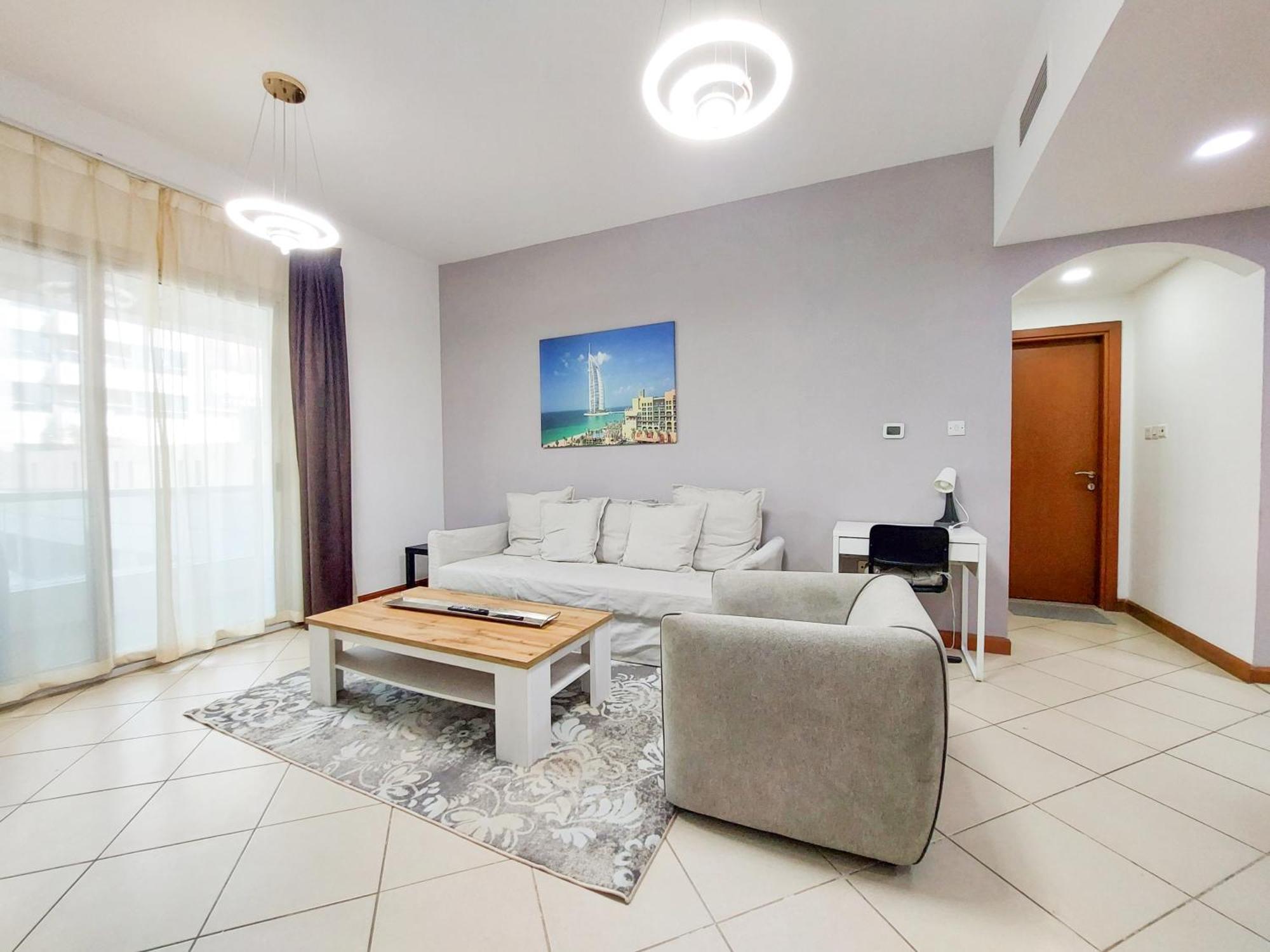 Apartment 1 Bedroom Facing Pool, Close To Metro Station Dubai