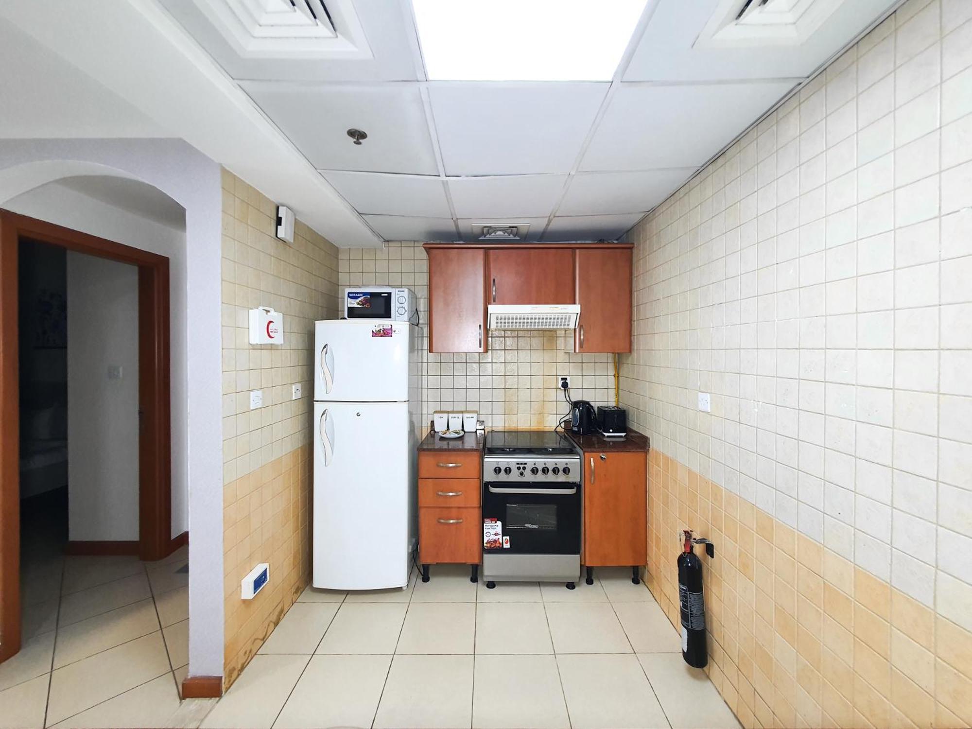 1 Bedroom Facing Pool, Close To Metro Station *