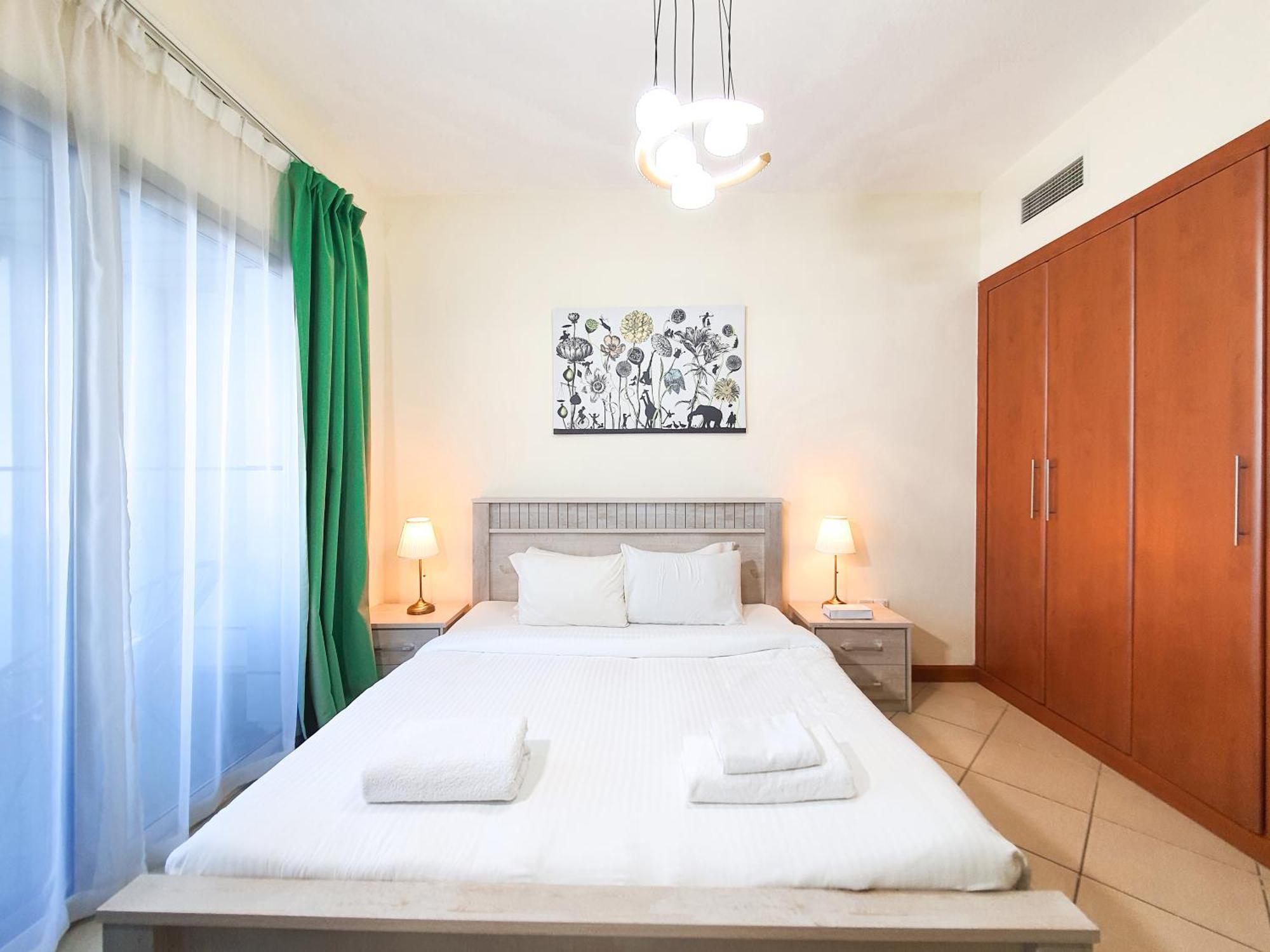 Apartment 1 Bedroom Facing Pool, Close To Metro Station Dubai