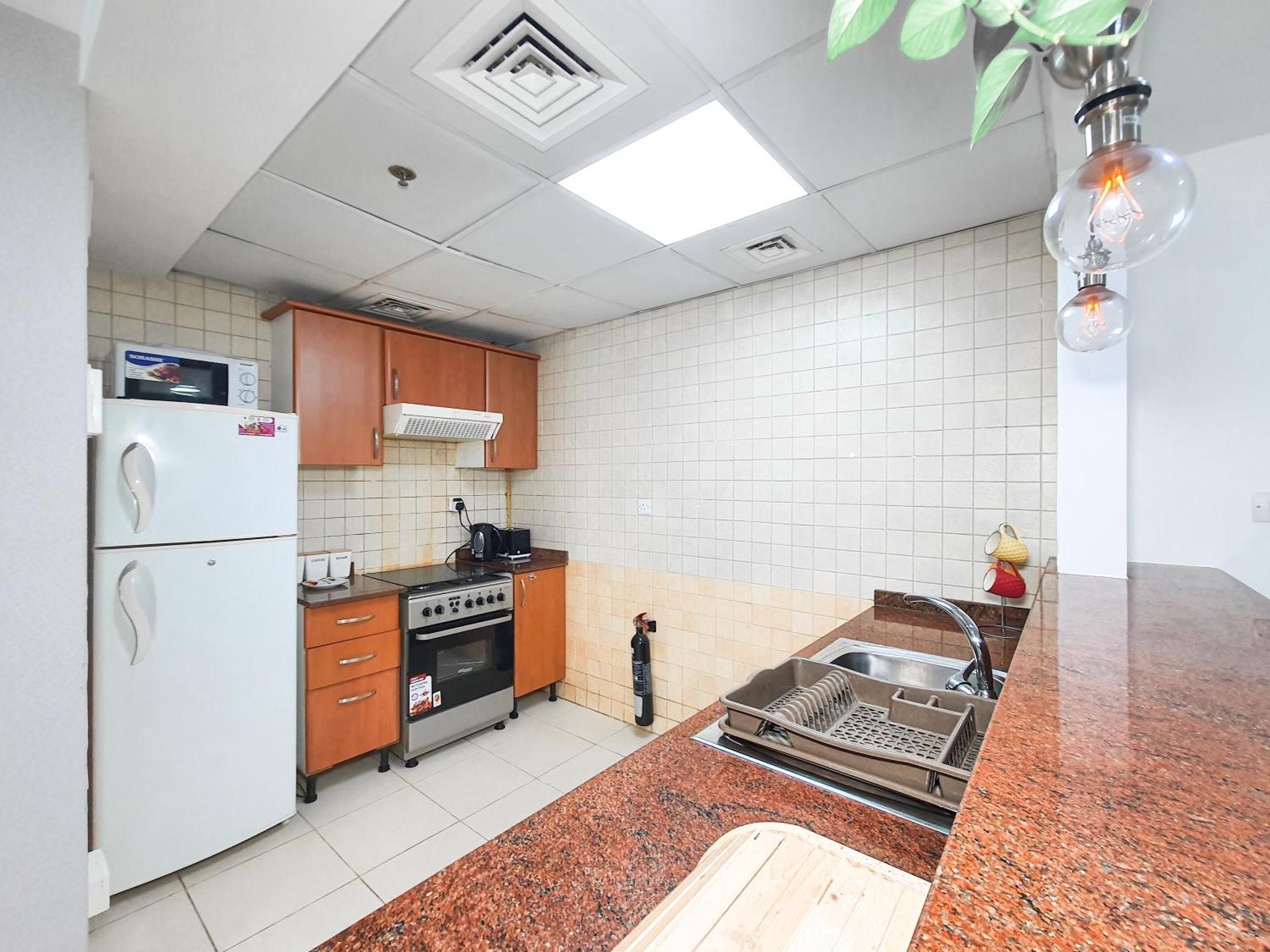 Apartment 1 Bedroom Facing Pool, Close To Metro Station *