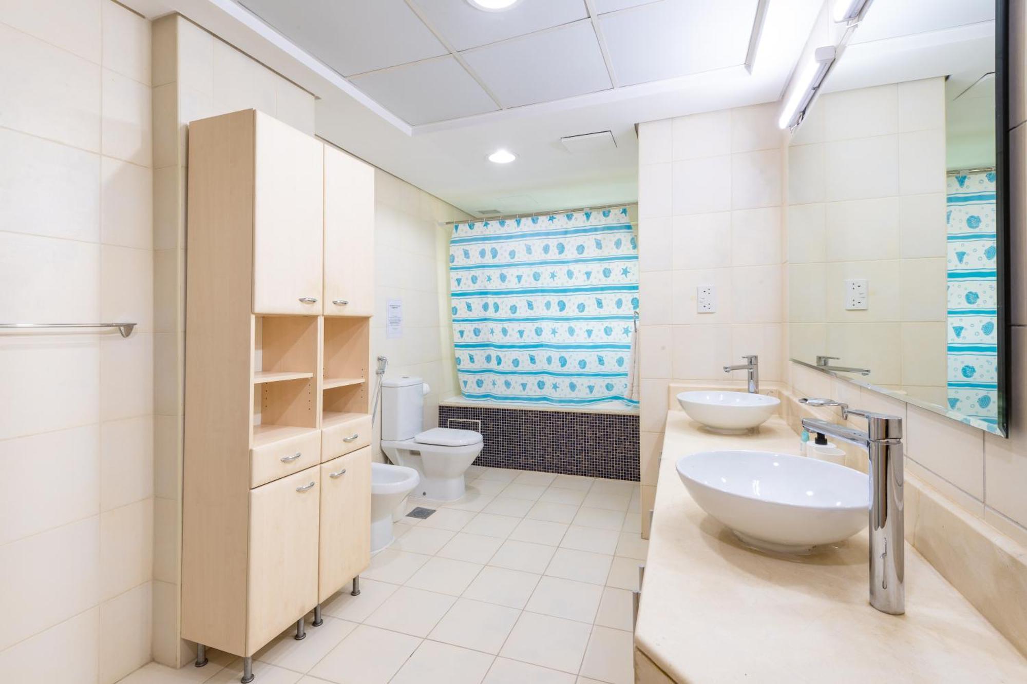 Apartment Palm Jumeirah 4br Relaxing With Access Dubai