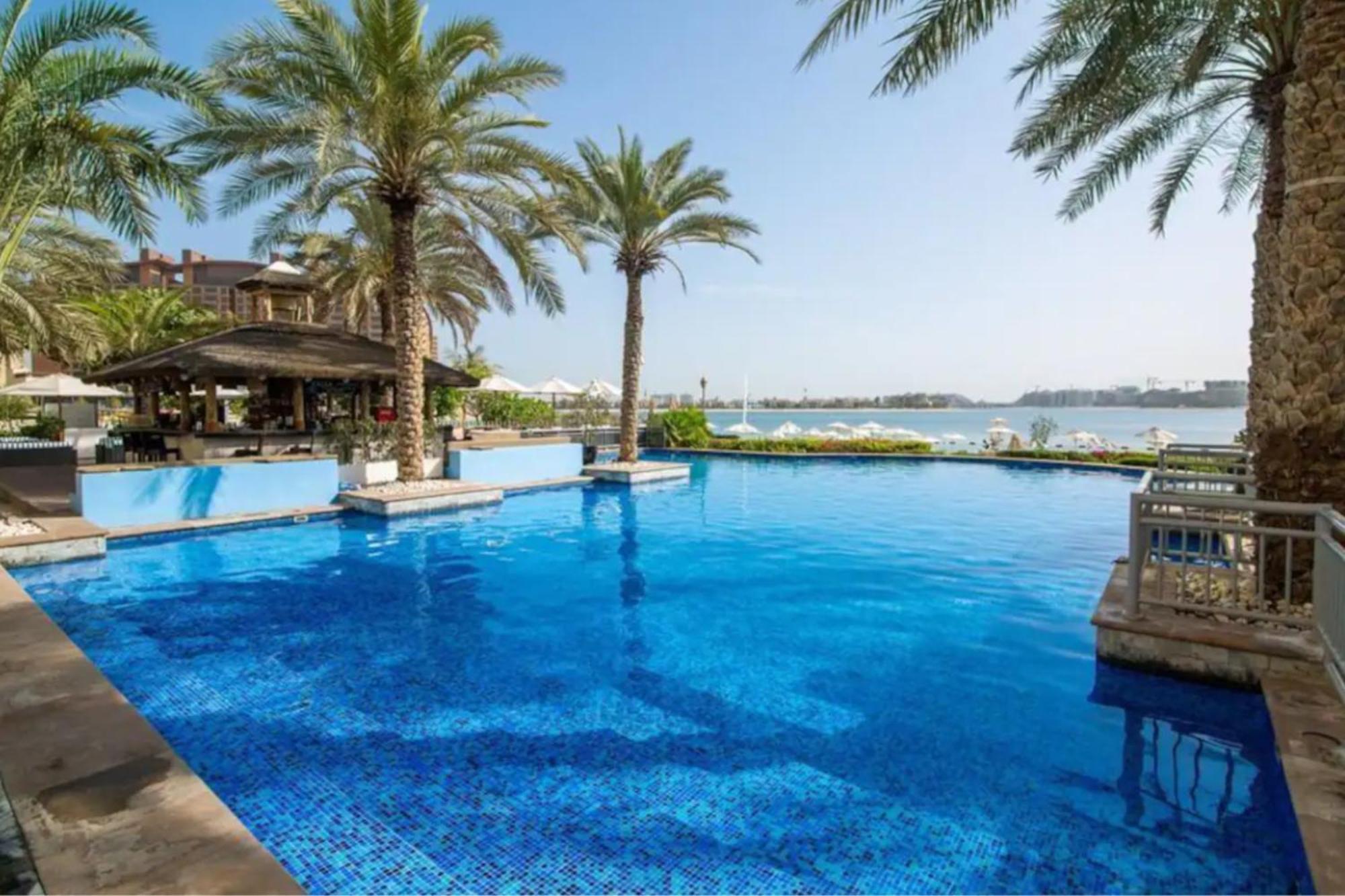 Palm Jumeirah 4br Relaxing With Access *