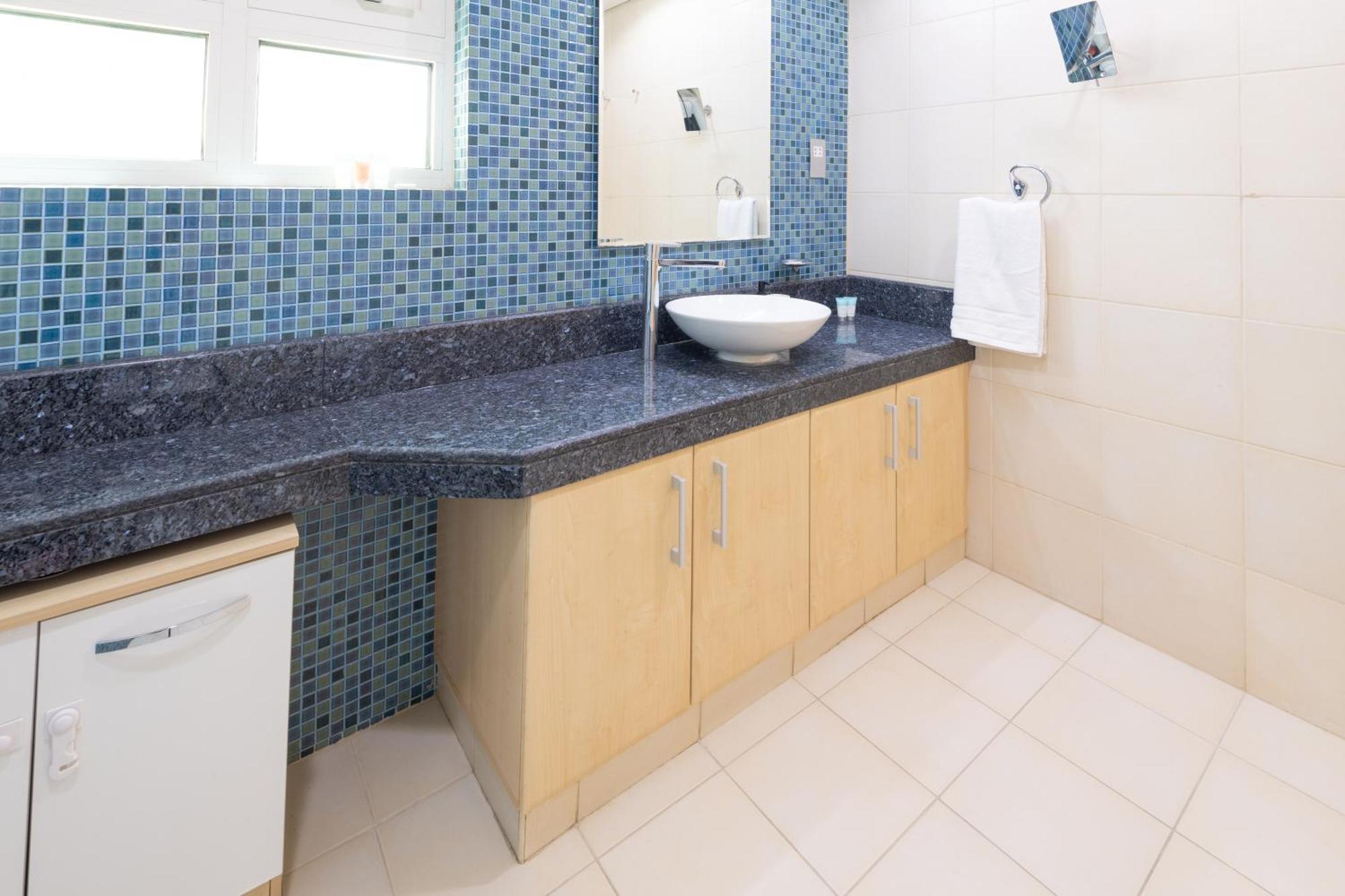 Palm Jumeirah 4br Relaxing With Access *