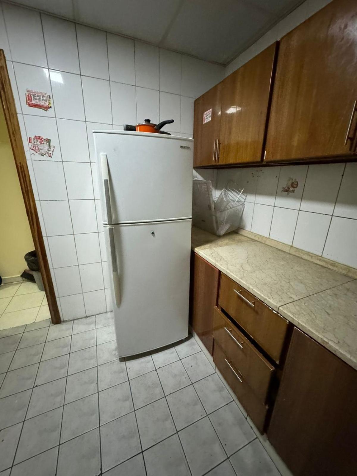Homestay Decent Private Family With Shared Washroom Next To Burjuman Metro Dubai