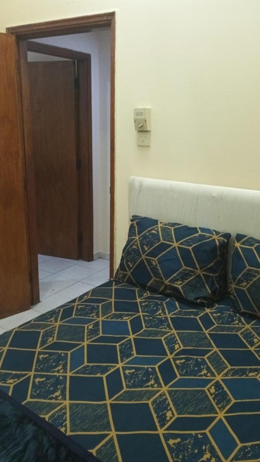 Homestay Decent Private Family With Shared Washroom Next To Burjuman Metro *