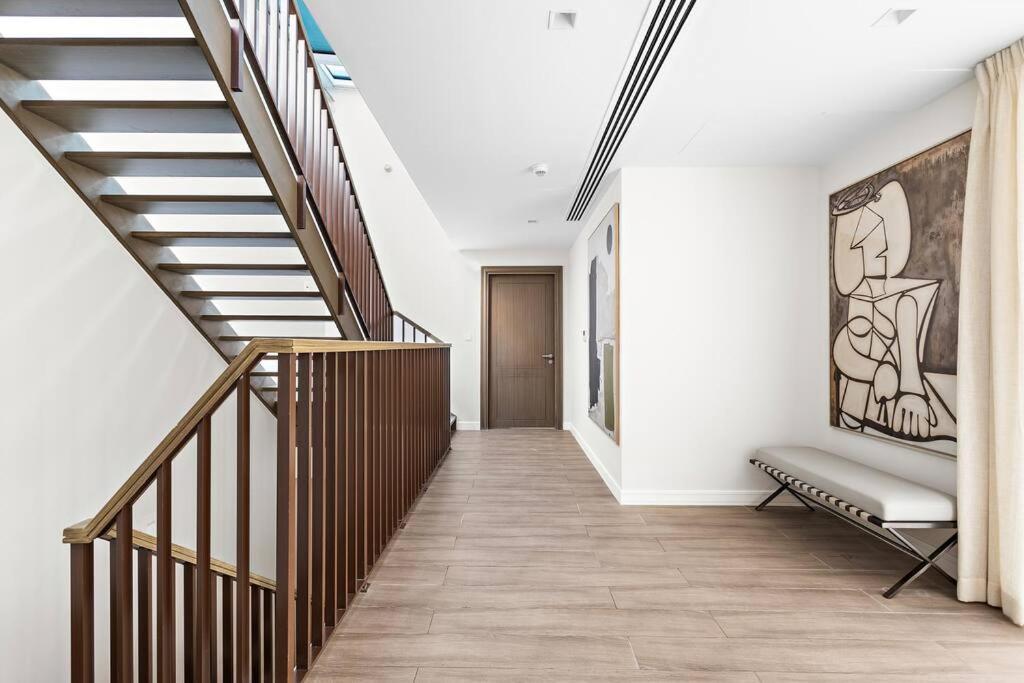 Villa First Class Exclusive & Seaside Splendor