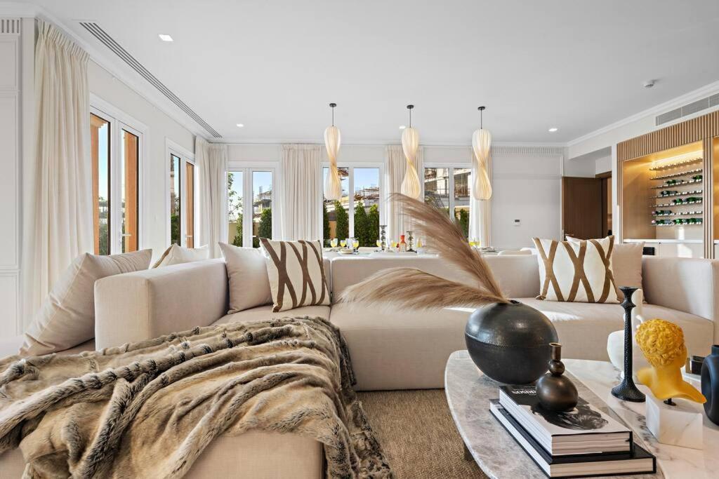 Villa First Class Exclusive & Seaside Splendor Dubai