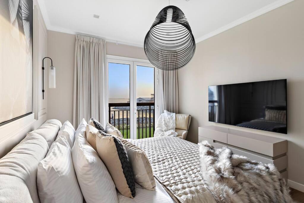 First Class Exclusive & Seaside Splendor