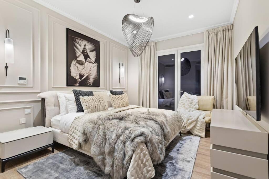 First Class Exclusive & Seaside Splendor Dubai