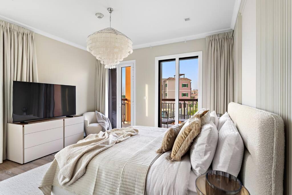 First Class Exclusive & Seaside Splendor Villa *