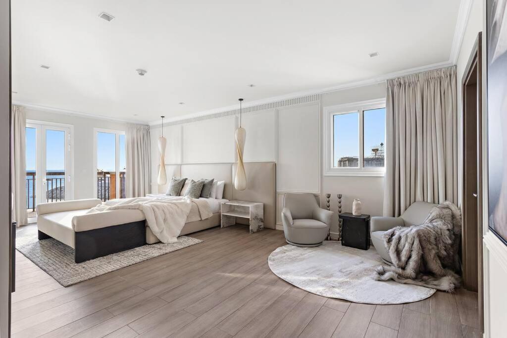 First Class Exclusive & Seaside Splendor Villa