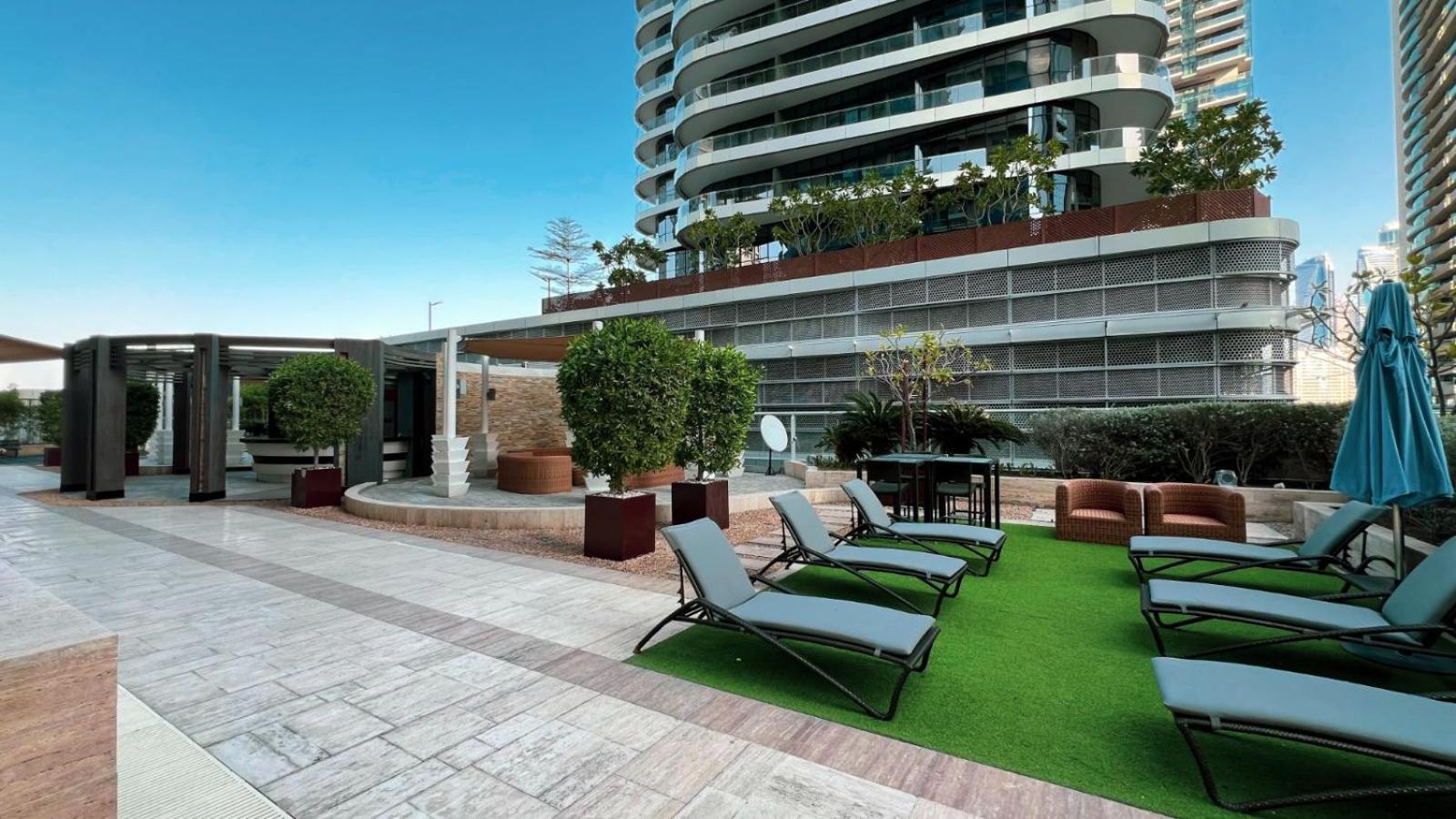2 Minute Walk To Mall - 3 Bedroom Burj Khalifa View With Pool And Daire *