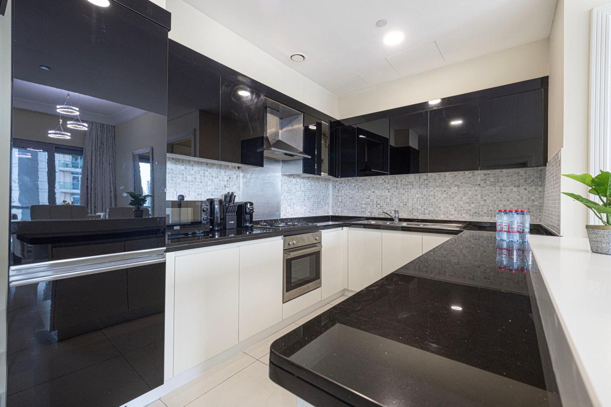 2 Minute Walk To Mall - 3 Bedroom Burj Khalifa View With Pool And Daire