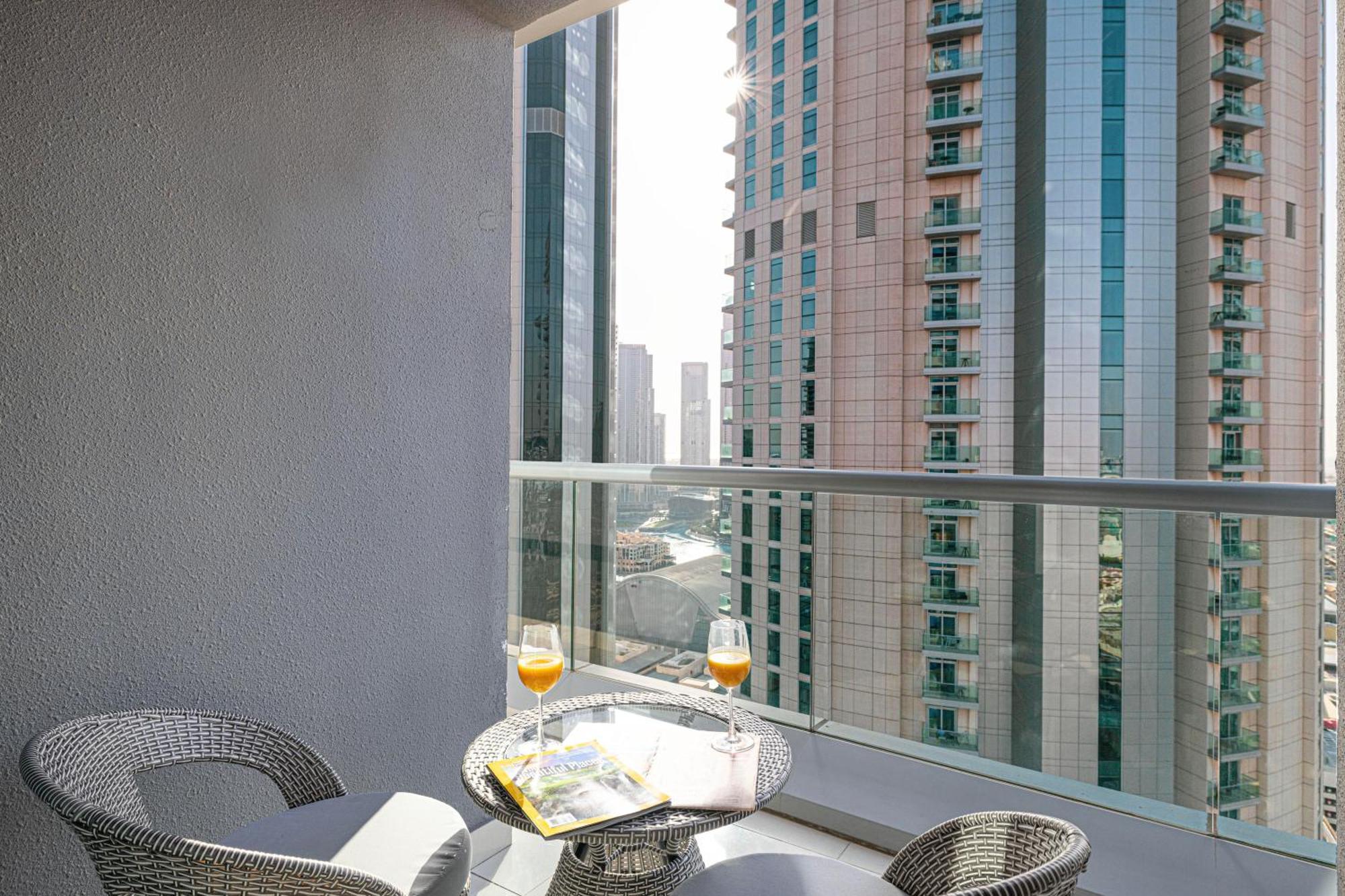 Daire 2 Minute Walk To Mall - 3 Bedroom Burj Khalifa View With Pool And *