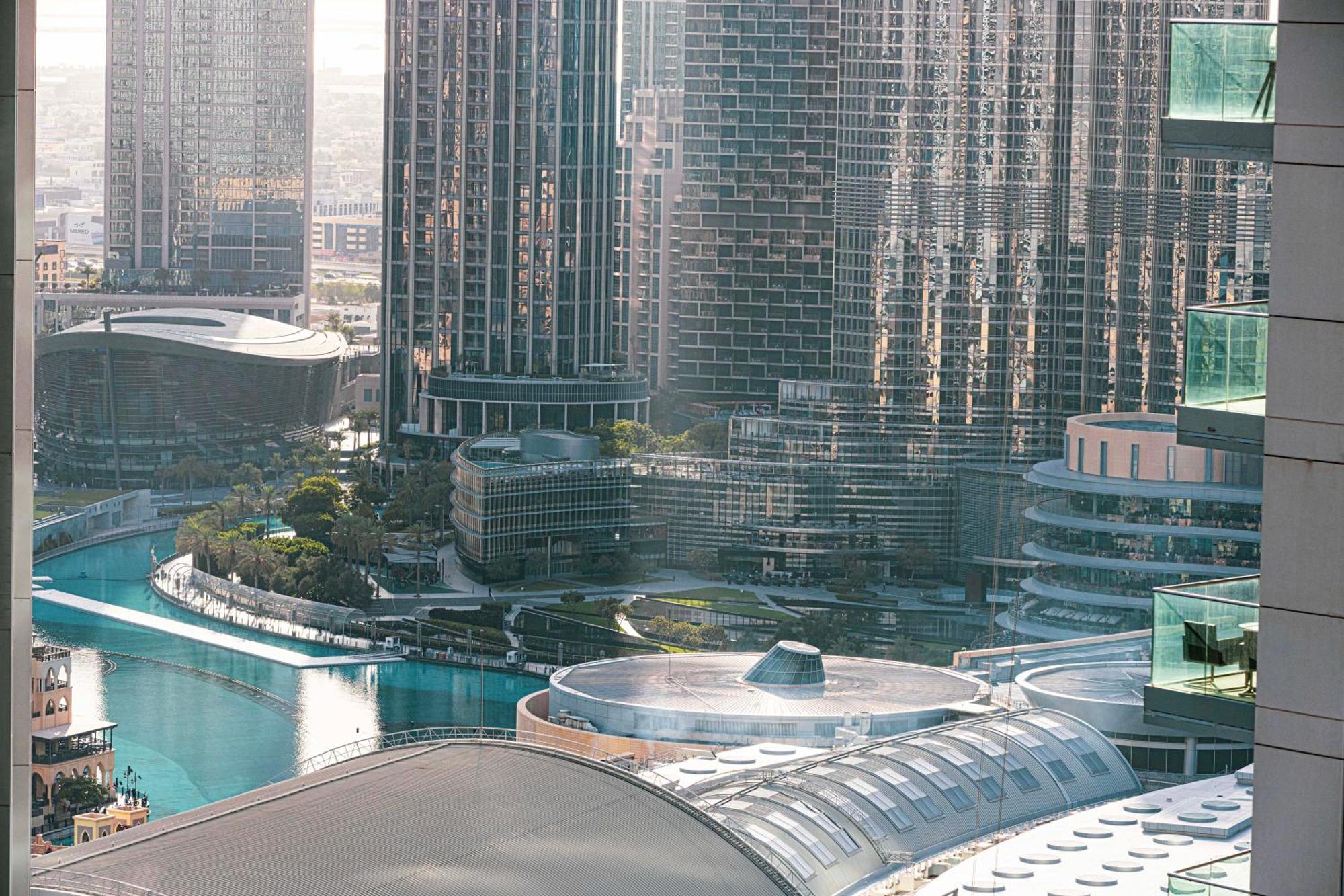 Daire 2 Minute Walk To Mall - 3 Bedroom Burj Khalifa View With Pool And