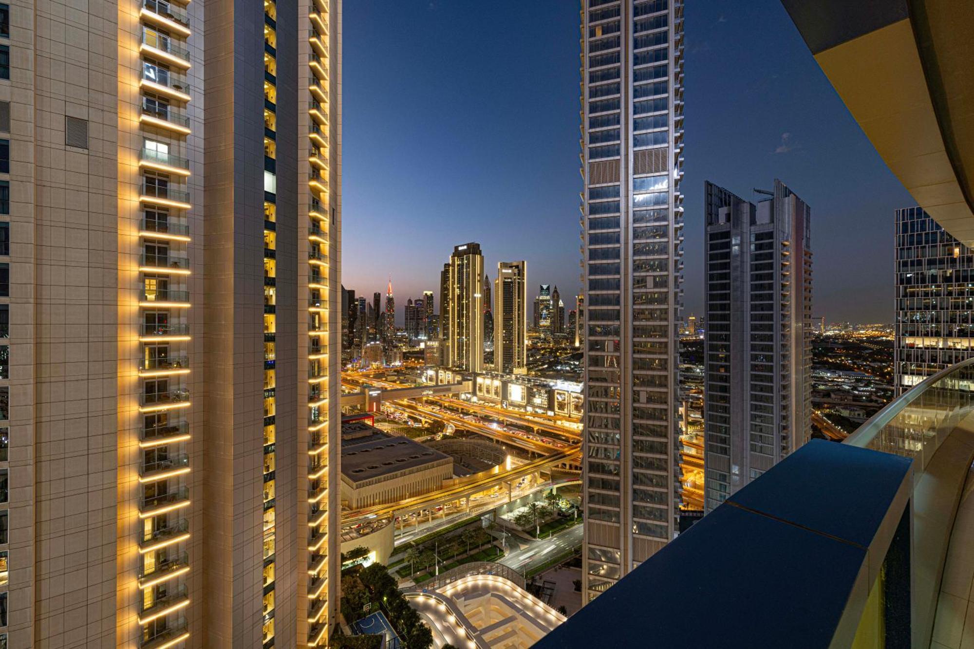 2 Minute Walk To Mall - 3 Bedroom Burj Khalifa View With Pool And *
