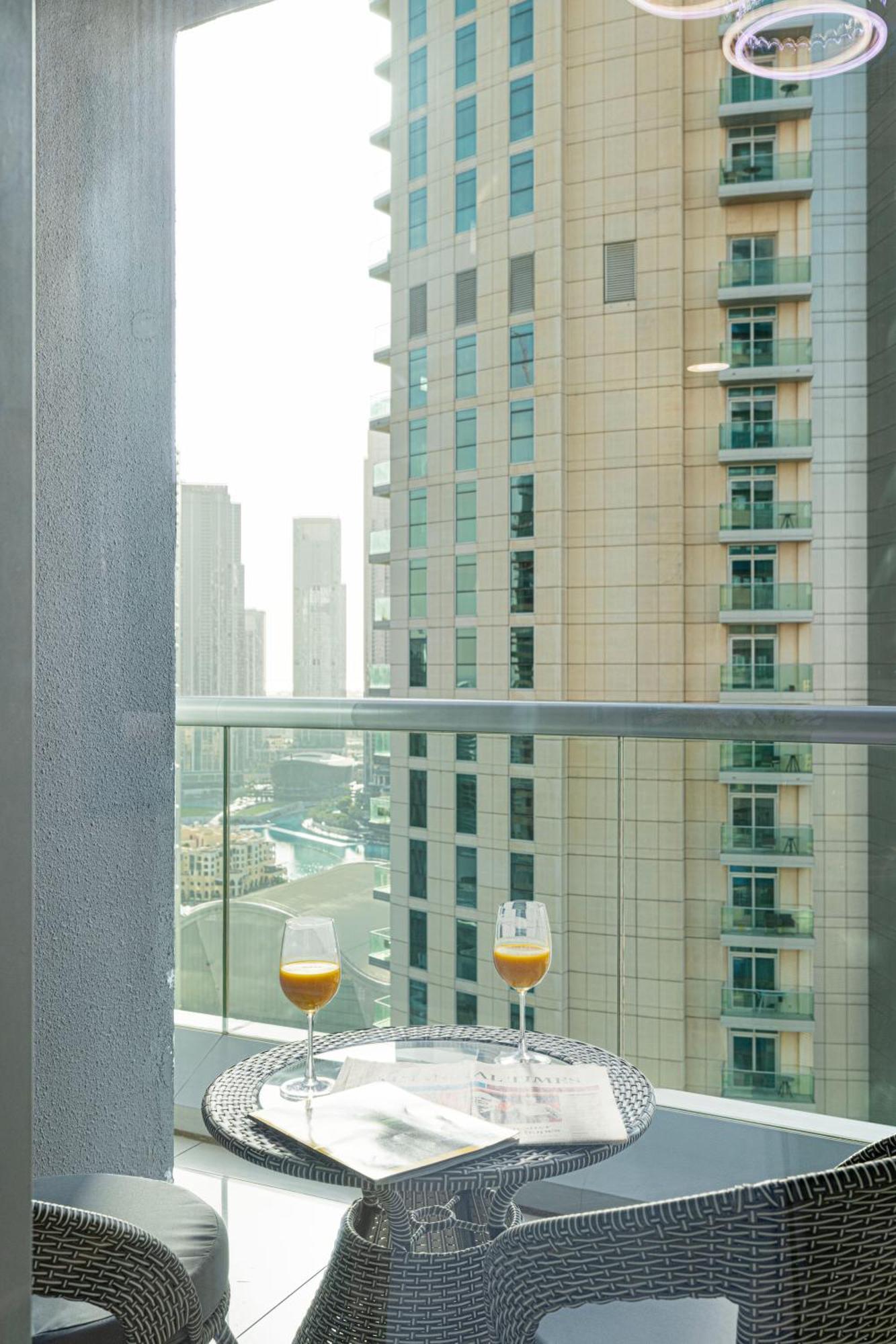 Daire 2 Minute Walk To Mall - 3 Bedroom Burj Khalifa View With Pool And *