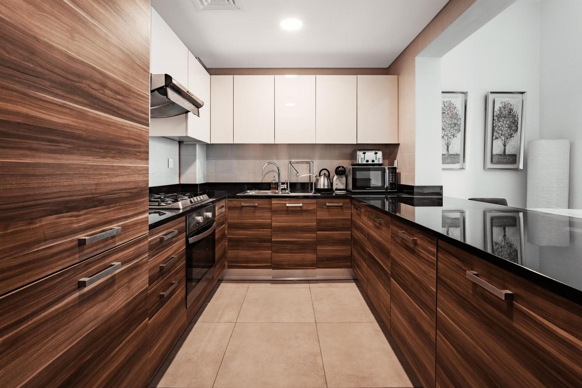 Izzzi - One Bedroom Apartment, Sparkle Tower * Dubai