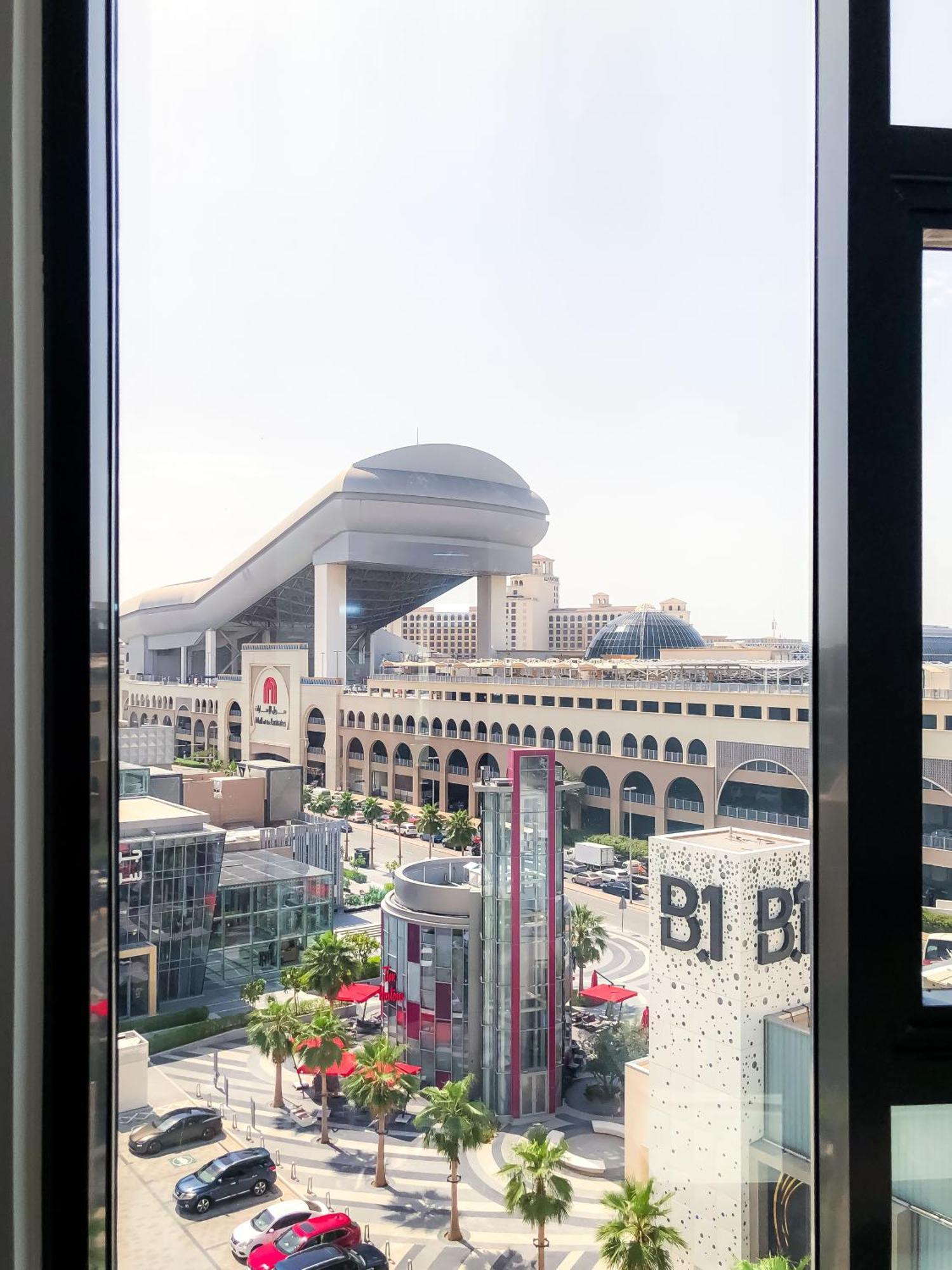 Apartment Luxury With Balcony - Mall Of Emirates