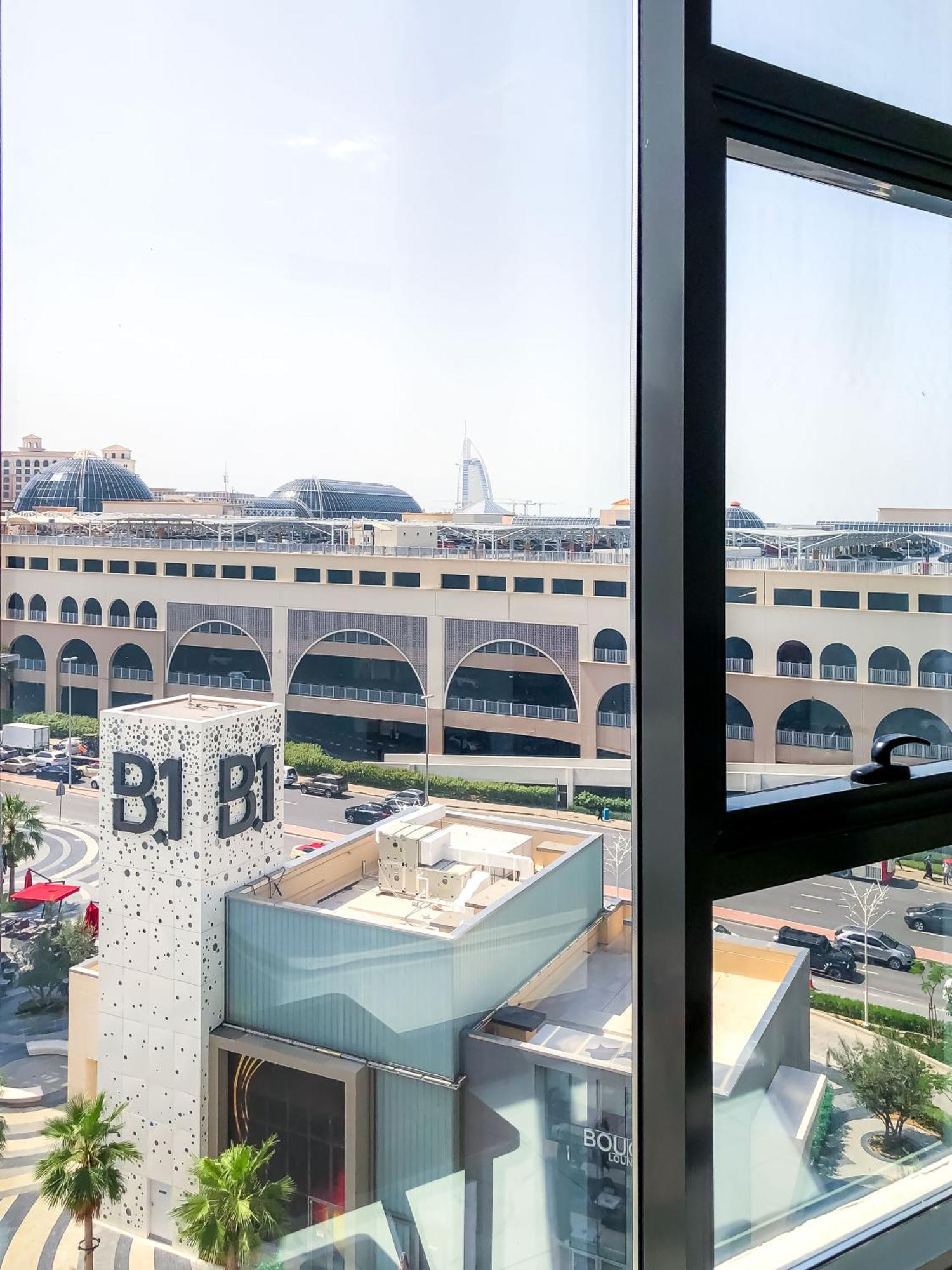 Apartment Luxury With Balcony - Mall Of Emirates