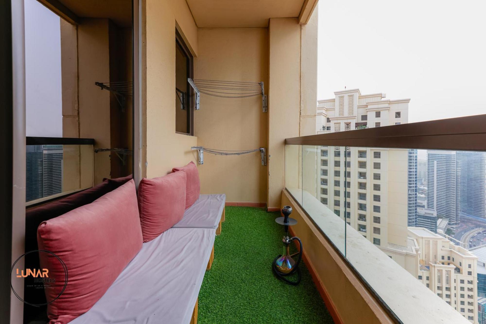 Lunar Cozy - Jbr Apartment
