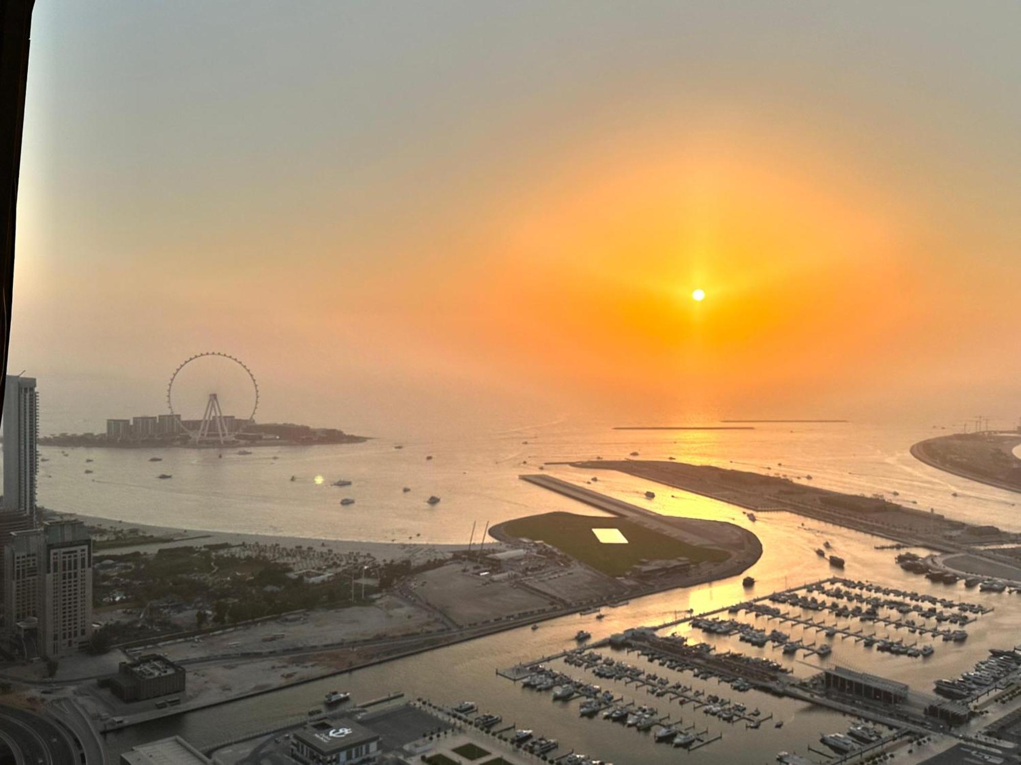 In The Luxury Marina Crown Tower Walk To Barasti Daire