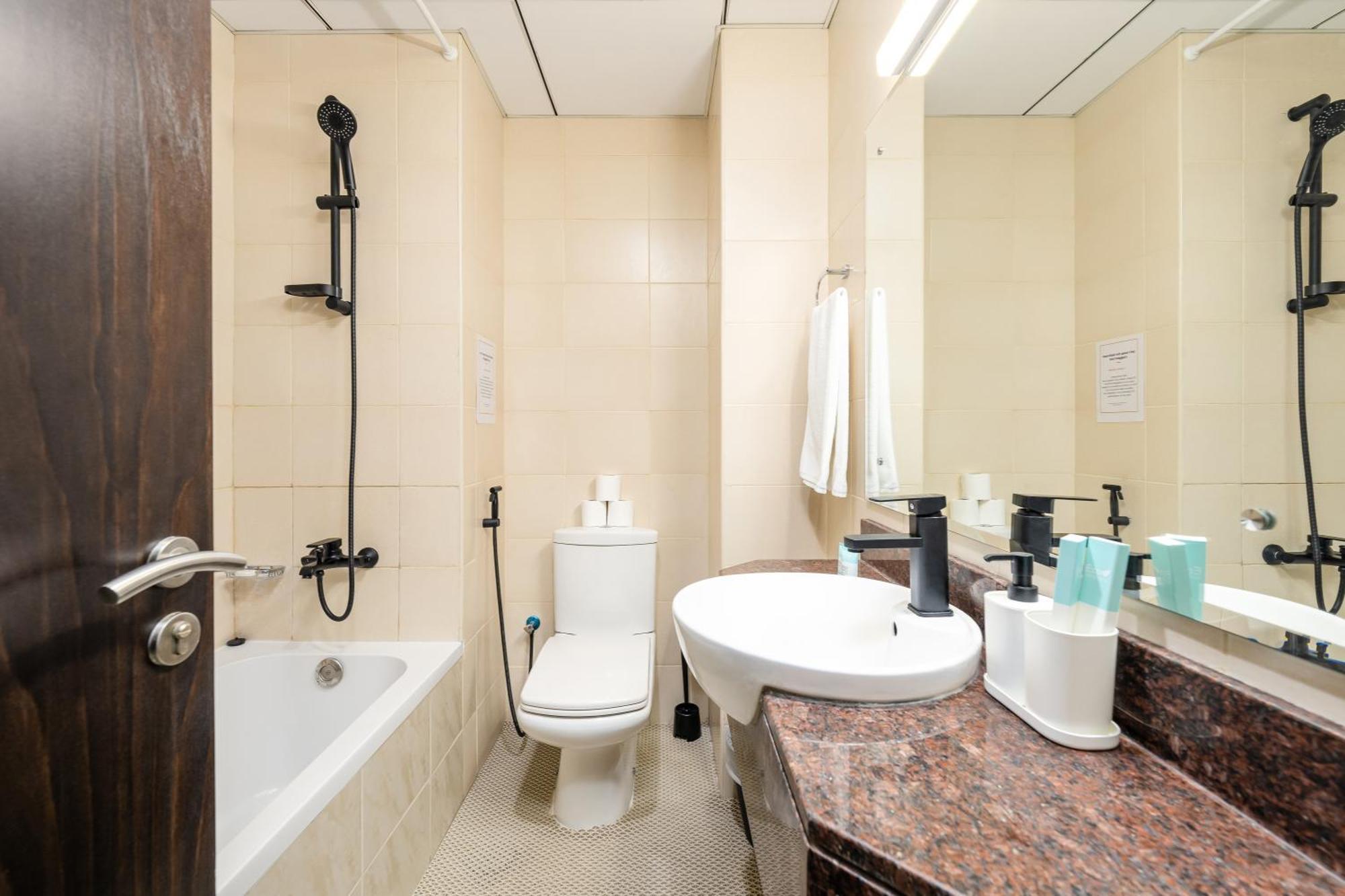 Apartment Luxury - Golf Views - Sports City, Dubai