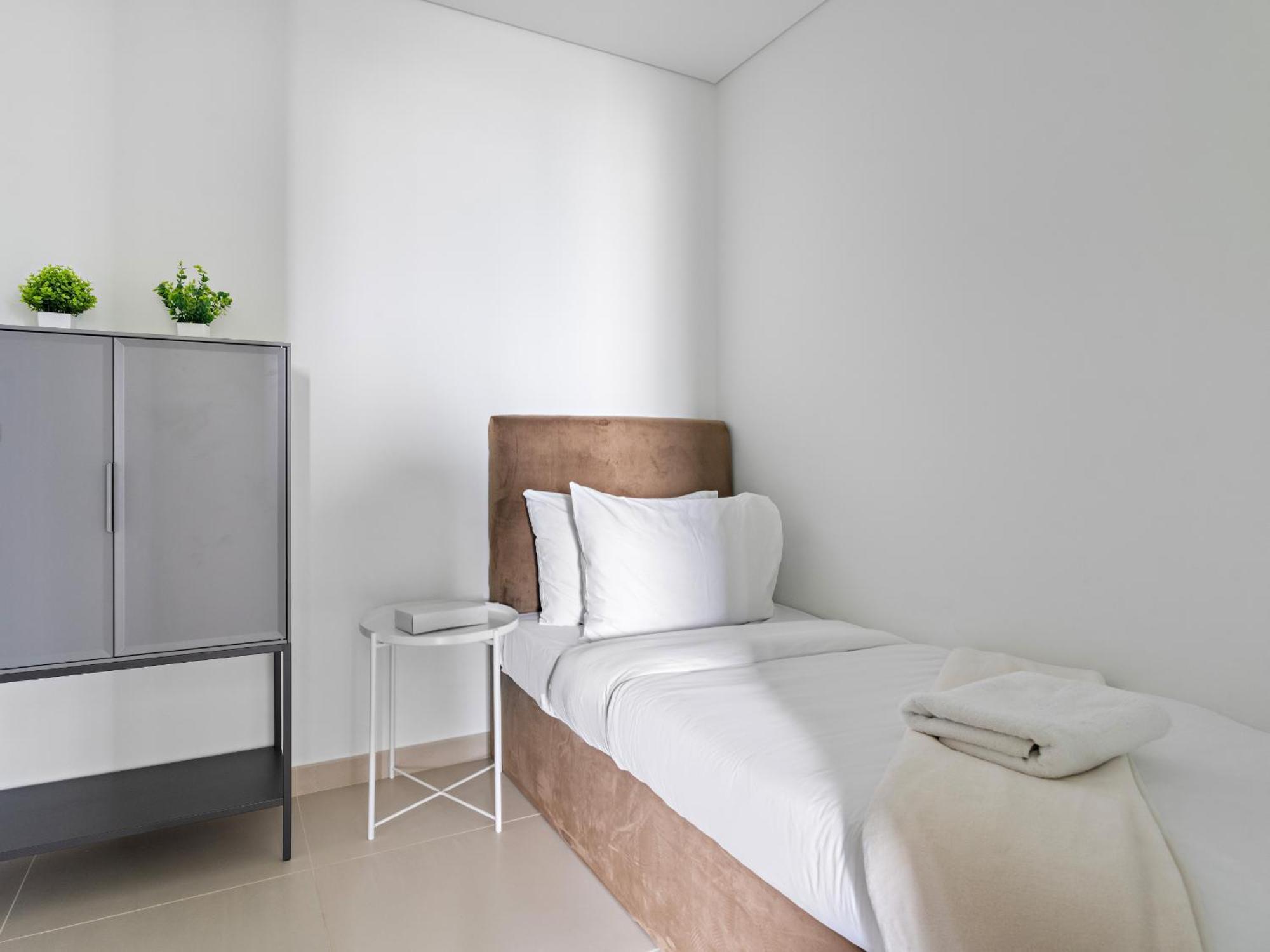 Daire Vibrant 3bdr Plus 1 Guest In Downtown With Burj Khalifa View *
