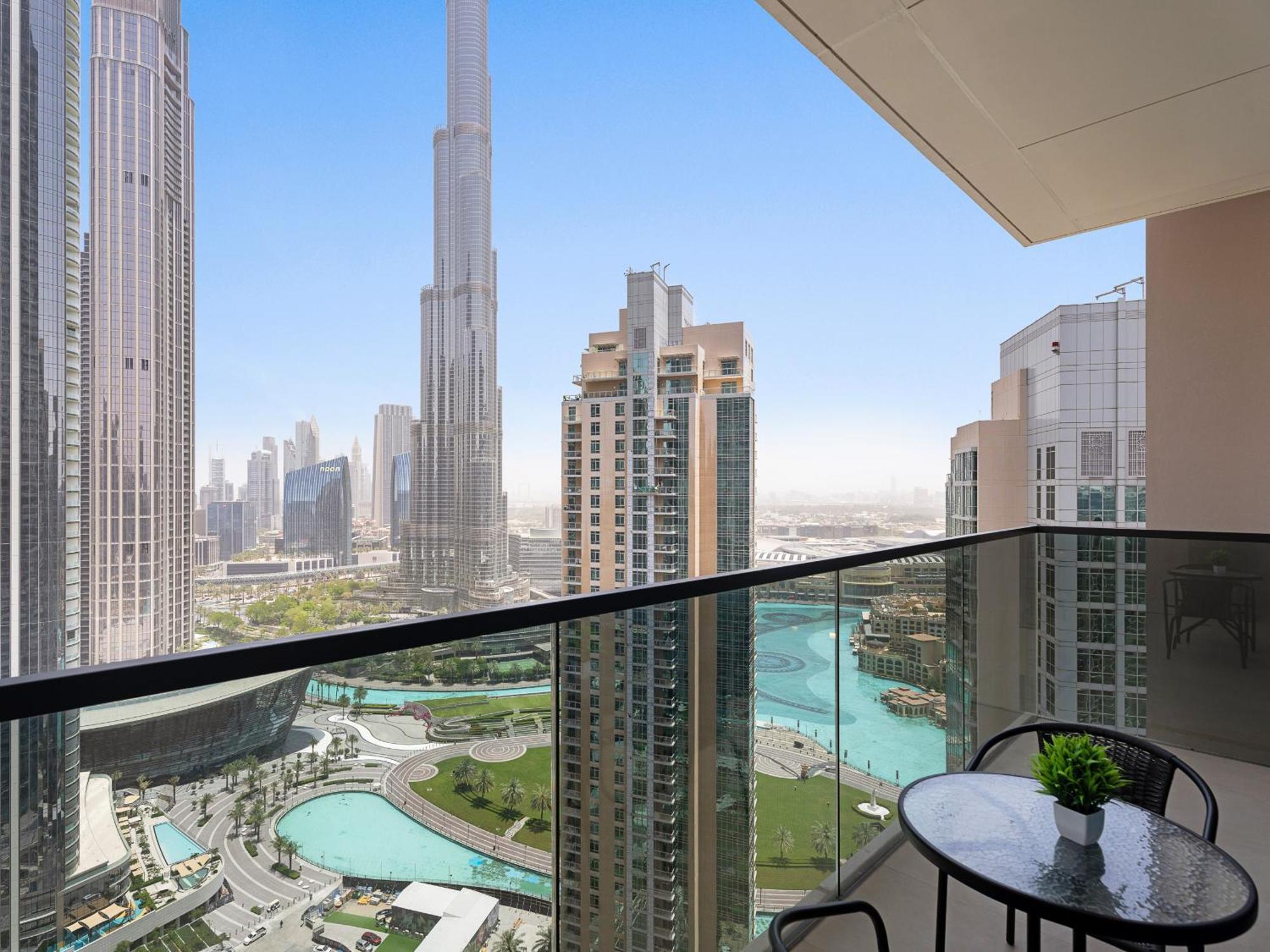 Vibrant 3bdr Plus 1 Guest In Downtown With Burj Khalifa View Daire