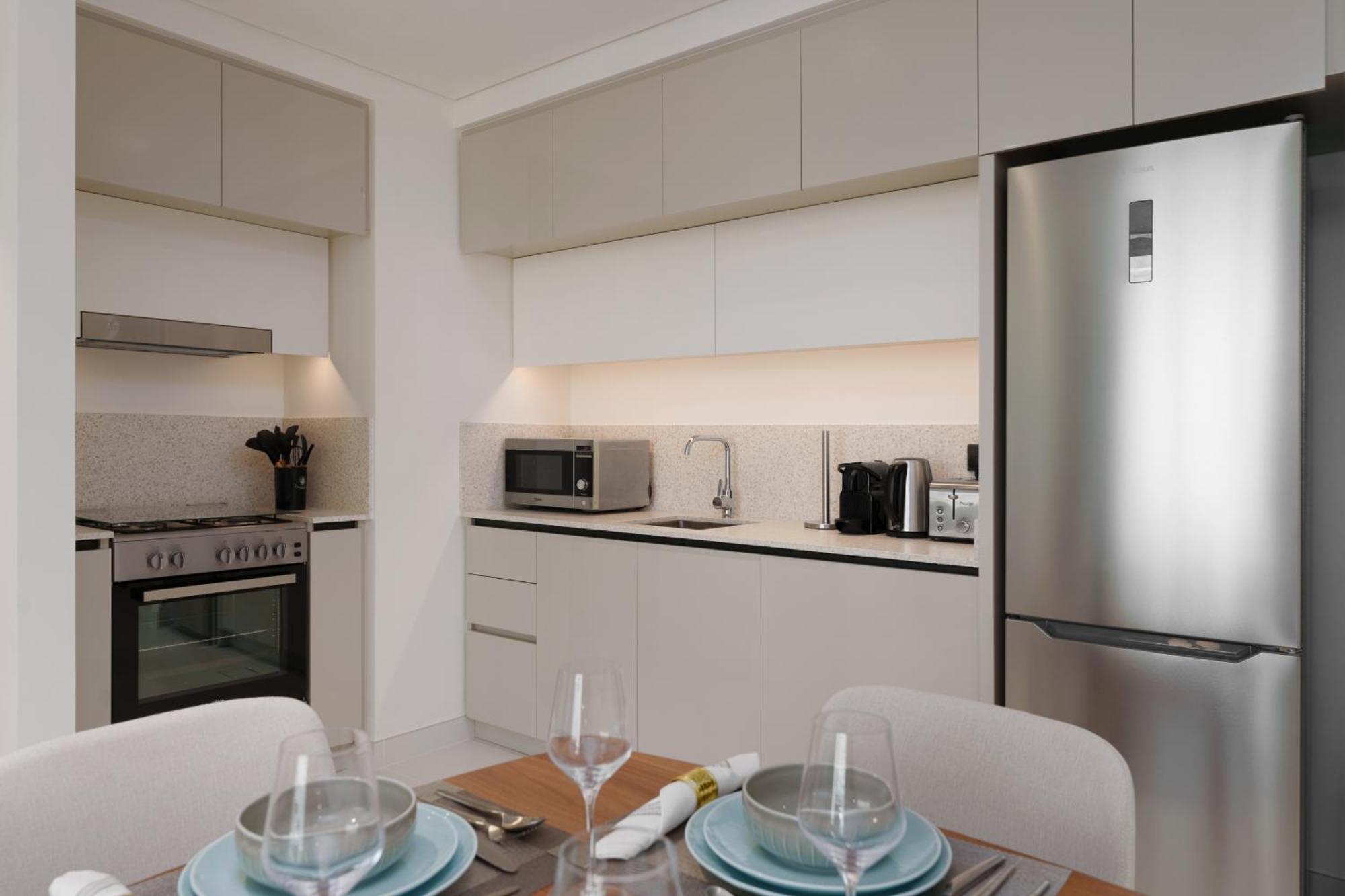 Maison Privee - Upscale With Partial Marina & Palm Views Apartment *