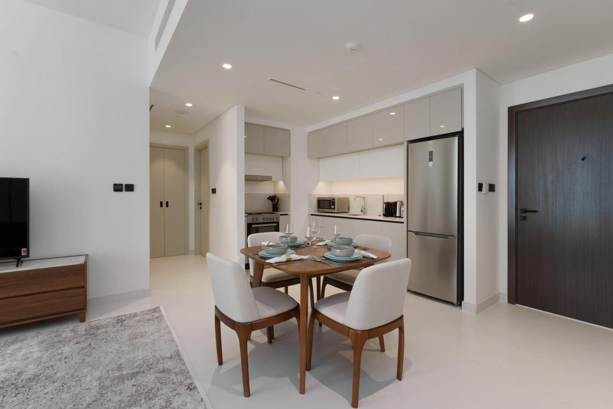 Maison Privee - Upscale With Partial Marina & Palm Views Apartment