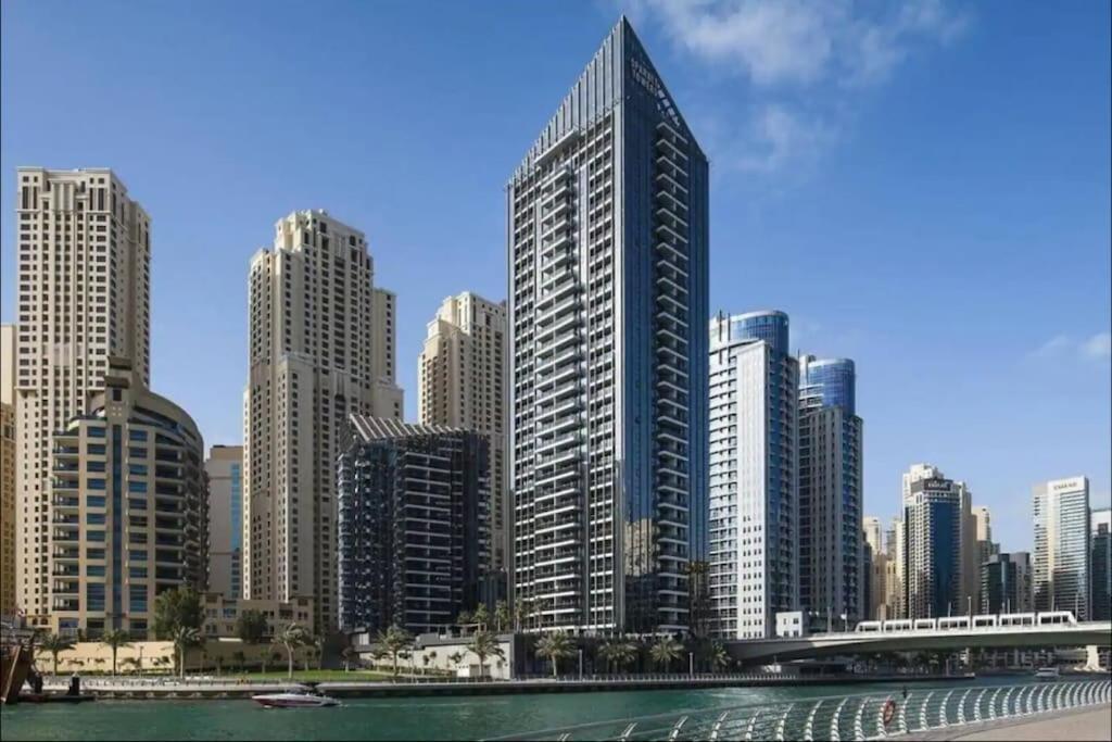 Daire Stylish At Sparkle Tower Jbr By Suiteable *
