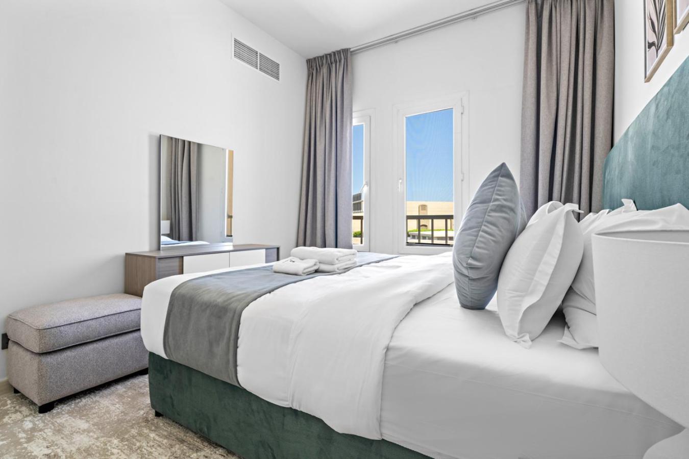 Whole 3 Bedroom With Maids House - The Springs - Privat Garden Apartment