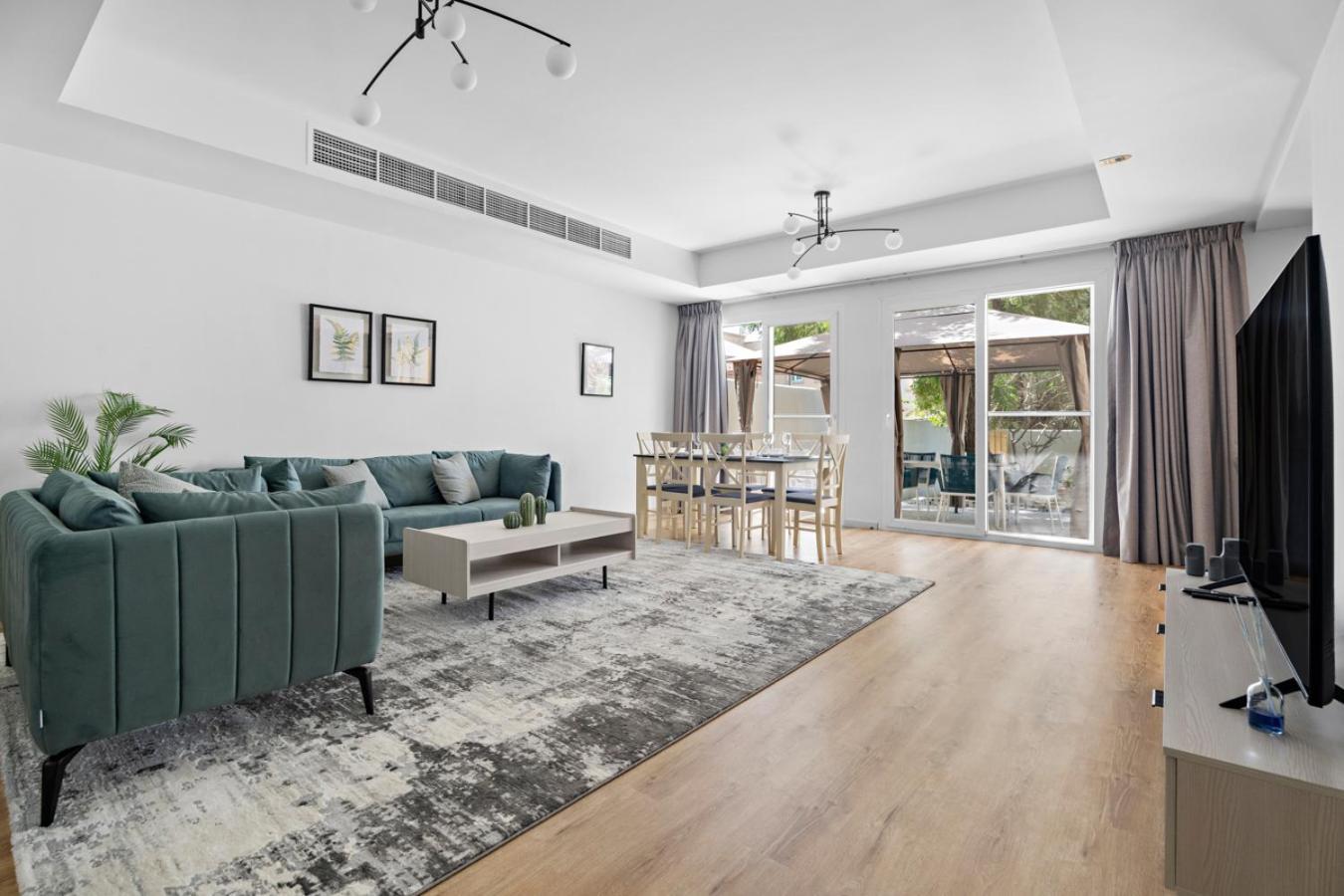 Whole 3 Bedroom With Maids House - The Springs - Privat Garden * Dubai