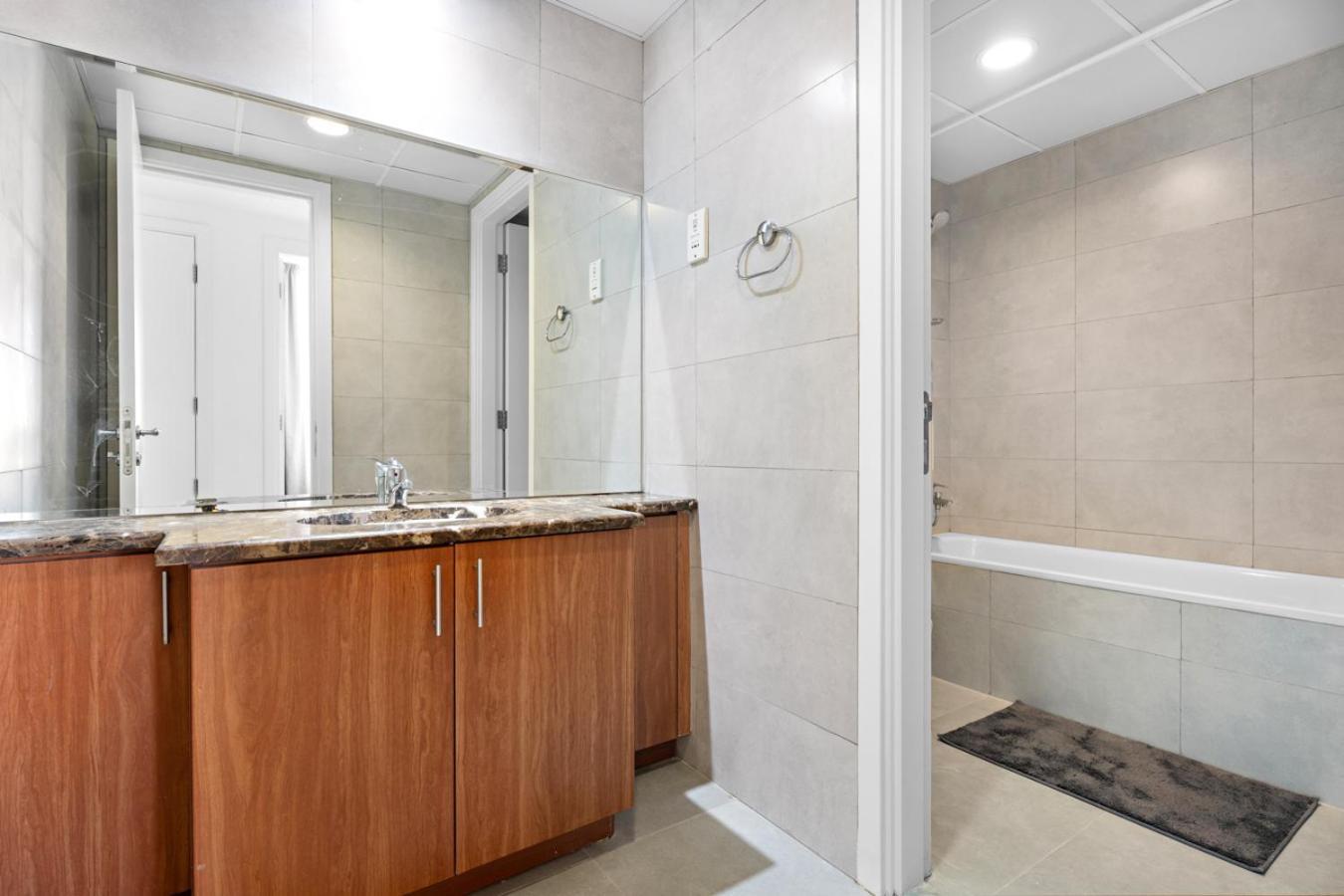 Apartment Whole 3 Bedroom With Maids House - The Springs - Privat Garden Dubai