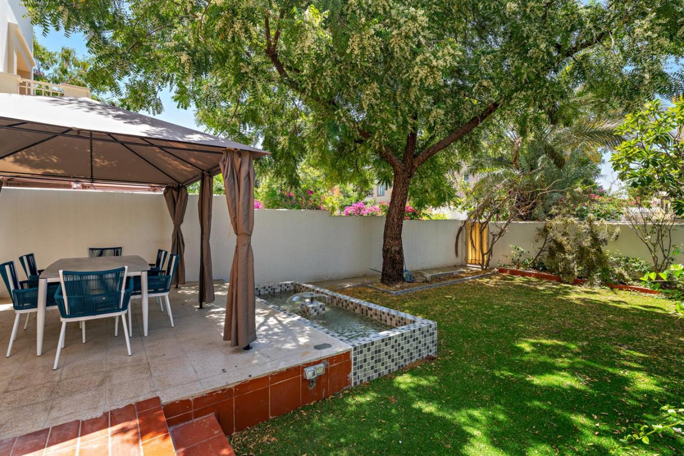 Apartment Whole 3 Bedroom With Maids House - The Springs - Privat Garden Dubai