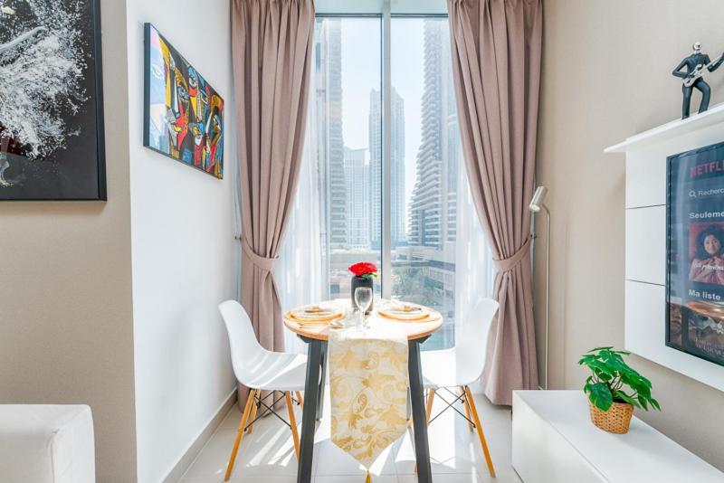 Cayan Tower - Of Choice