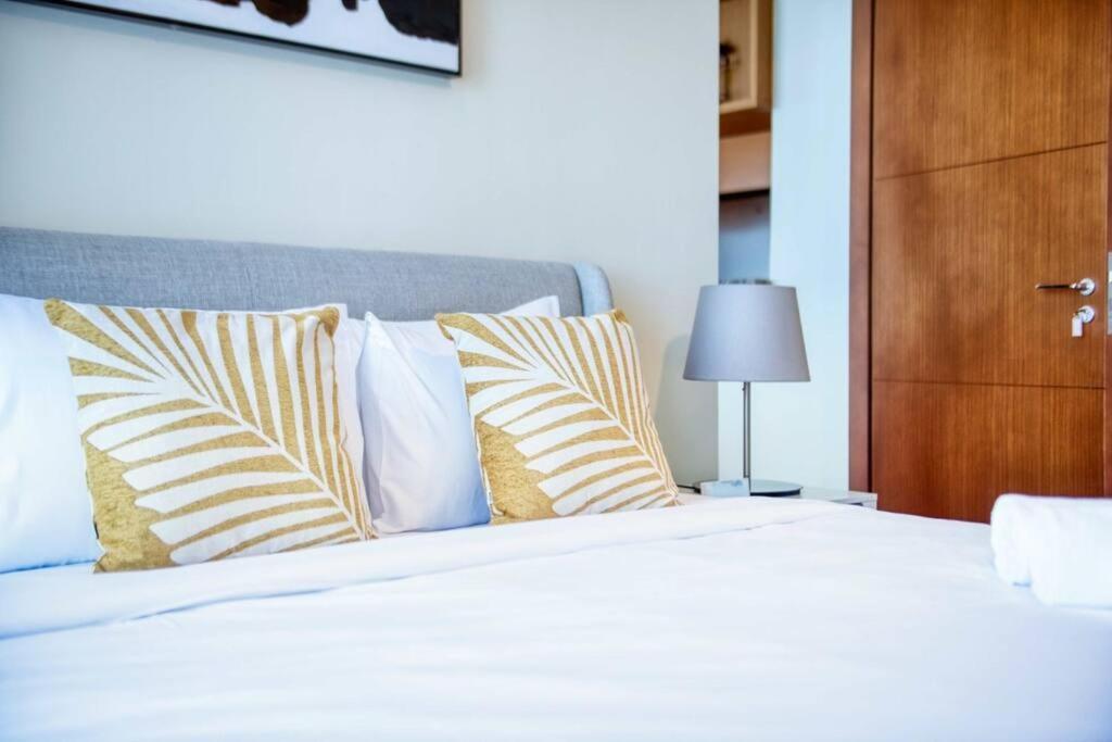 Beautifully Furnished 3br + Maids - Creek Harbour Apartment *