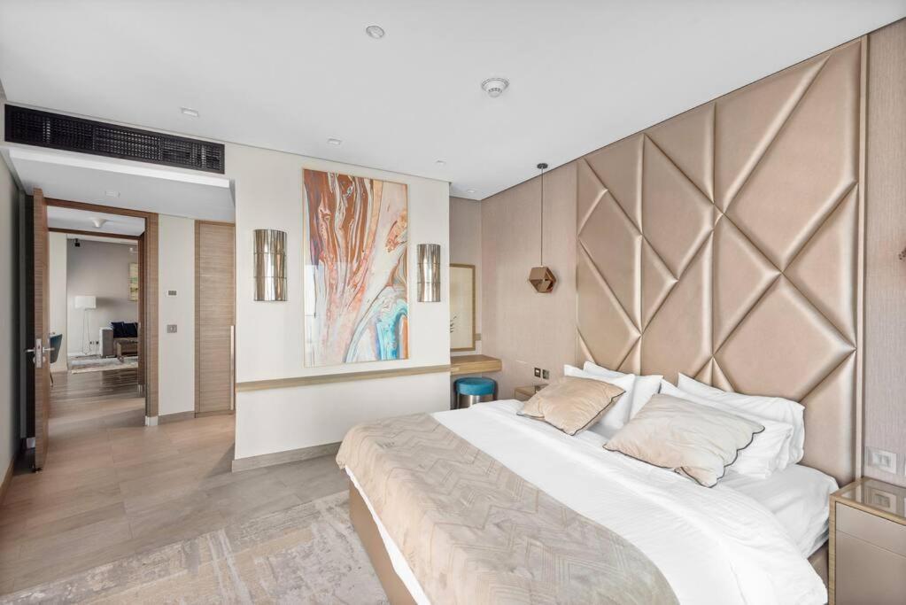 First Class 2br Elevated Luxury With Terrace *
