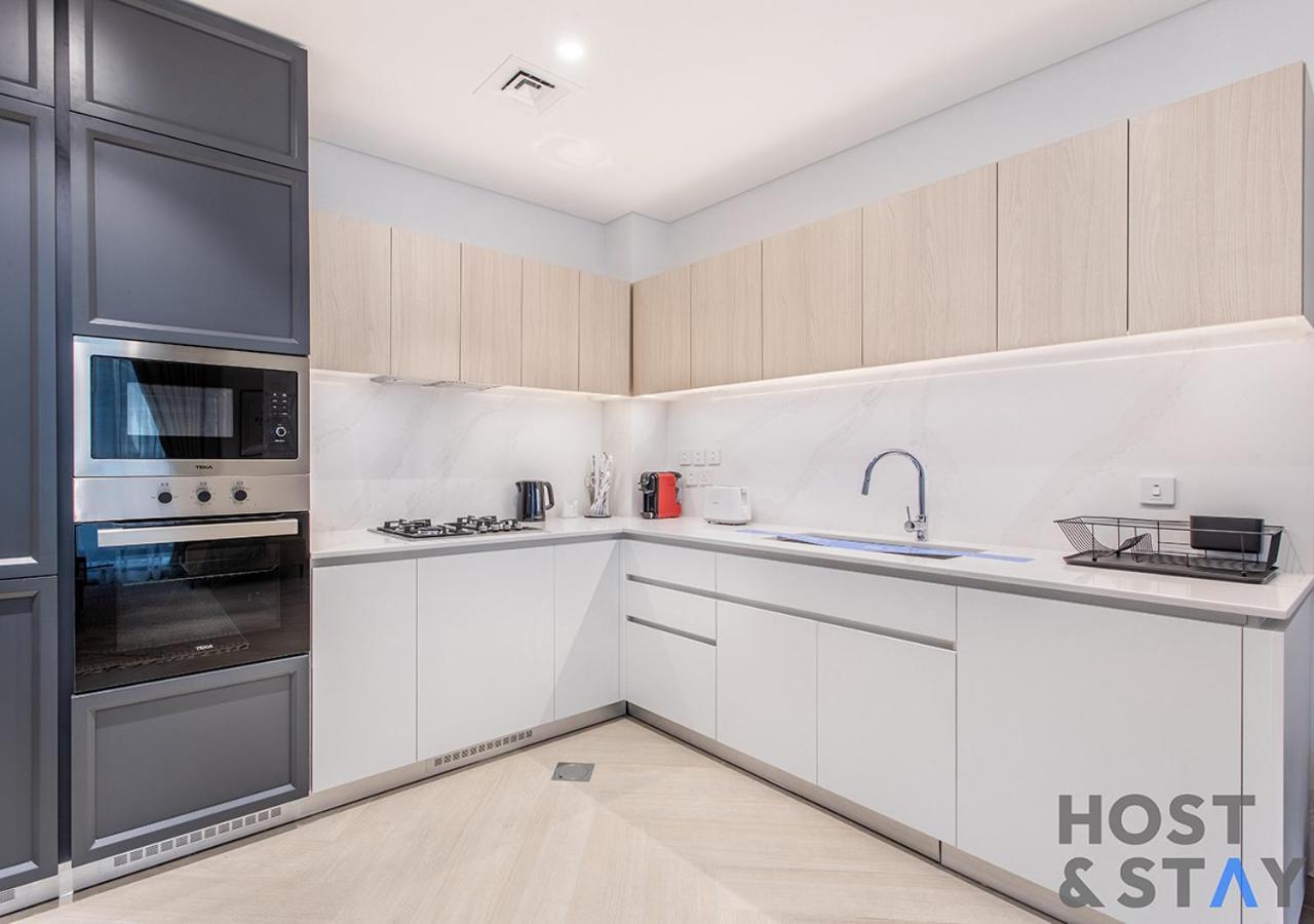 Modern & 1br In Ellington, Mbr