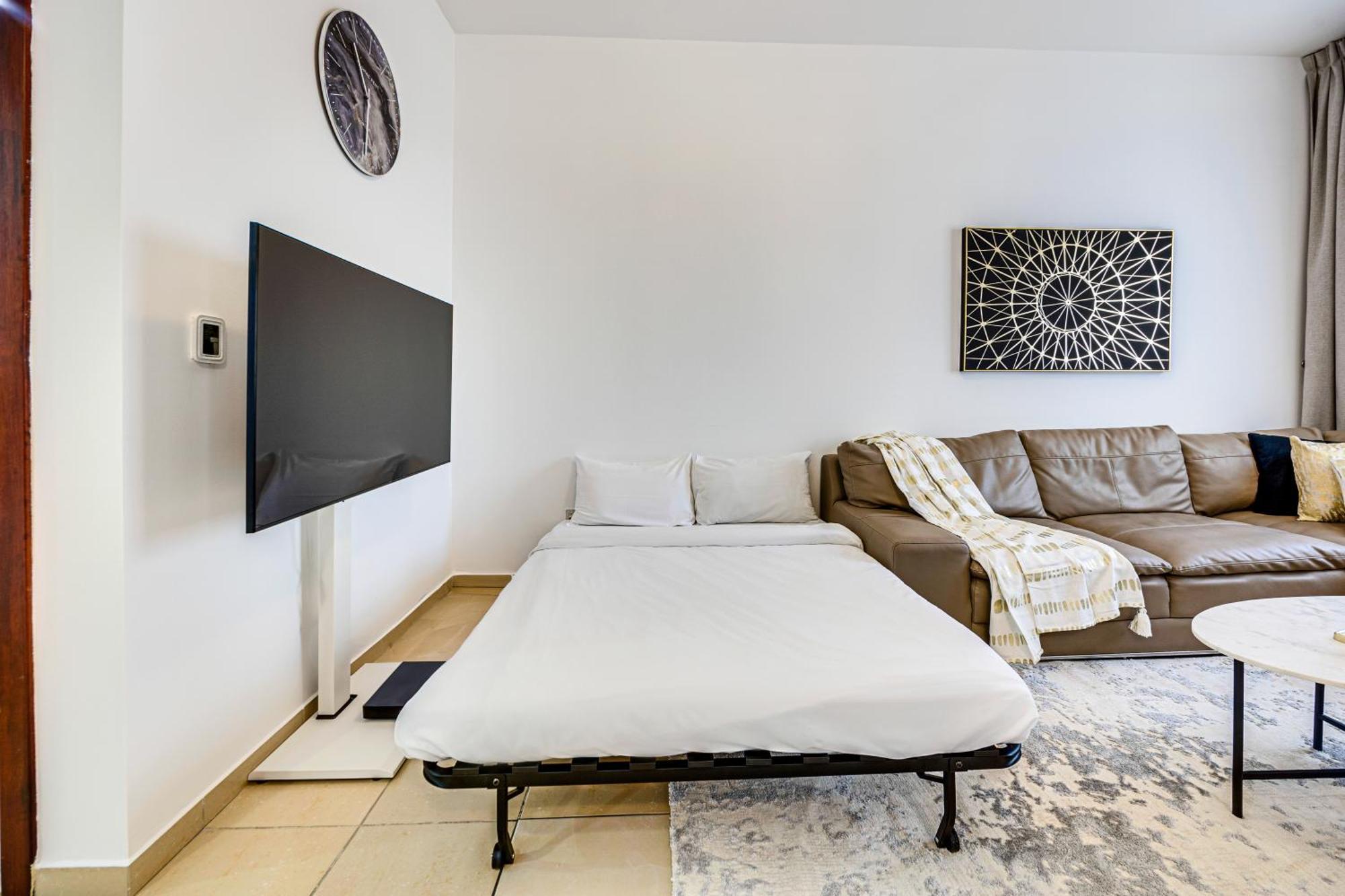 Wonderful 2 Bedroom In Jbr Apartment