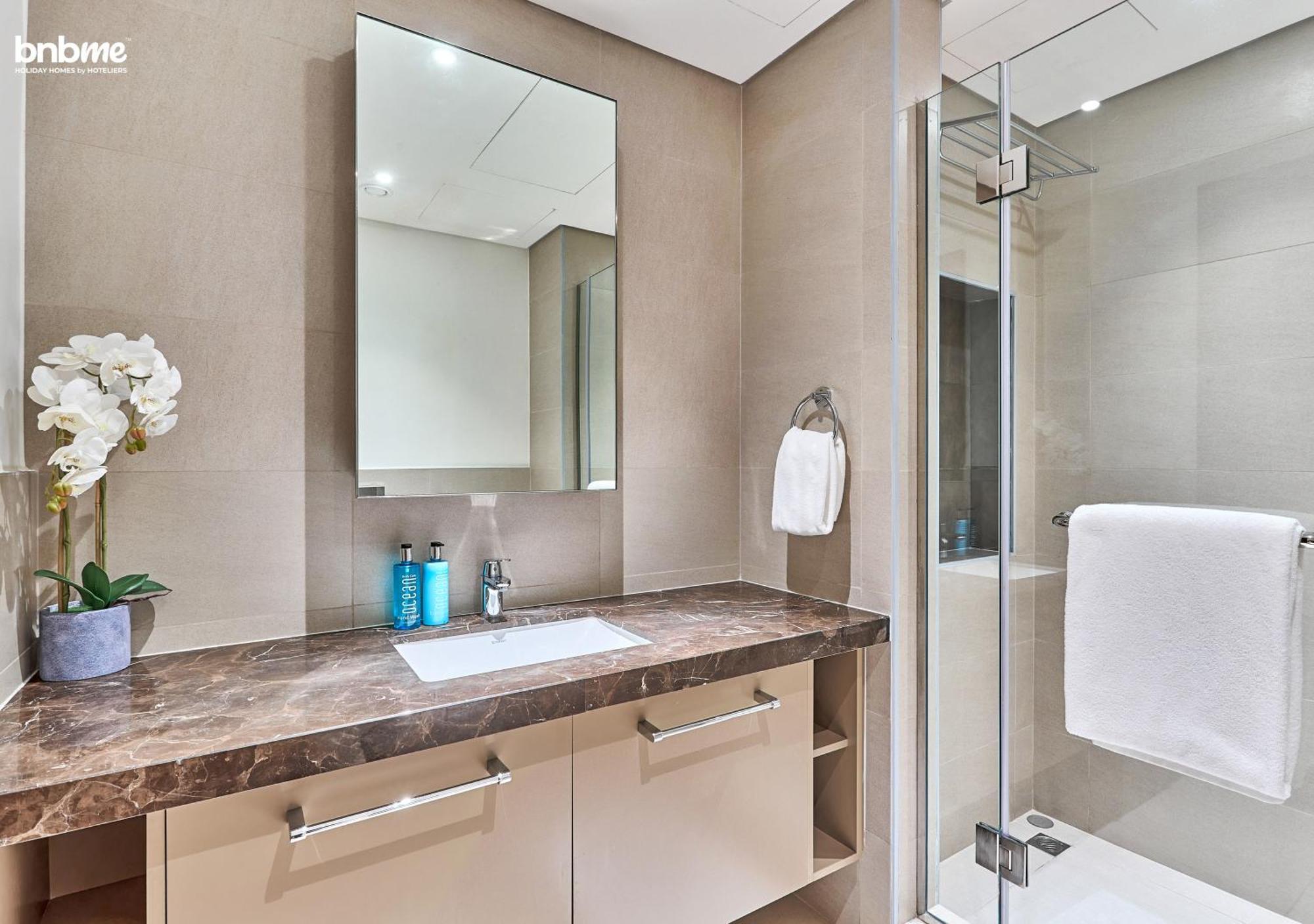 Bnbmehomes - Boulevard Heights Apartment Dubai
