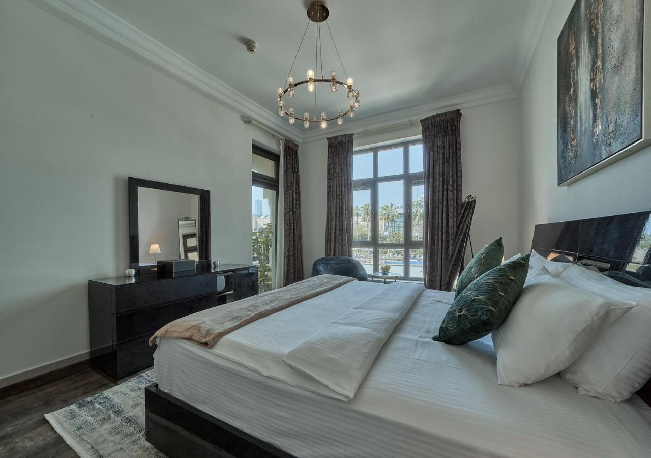 Burj Khalifa Partial View Peak Living Luxury 2br Souk Al-bahar Beside Mall-golden Homes Dubai