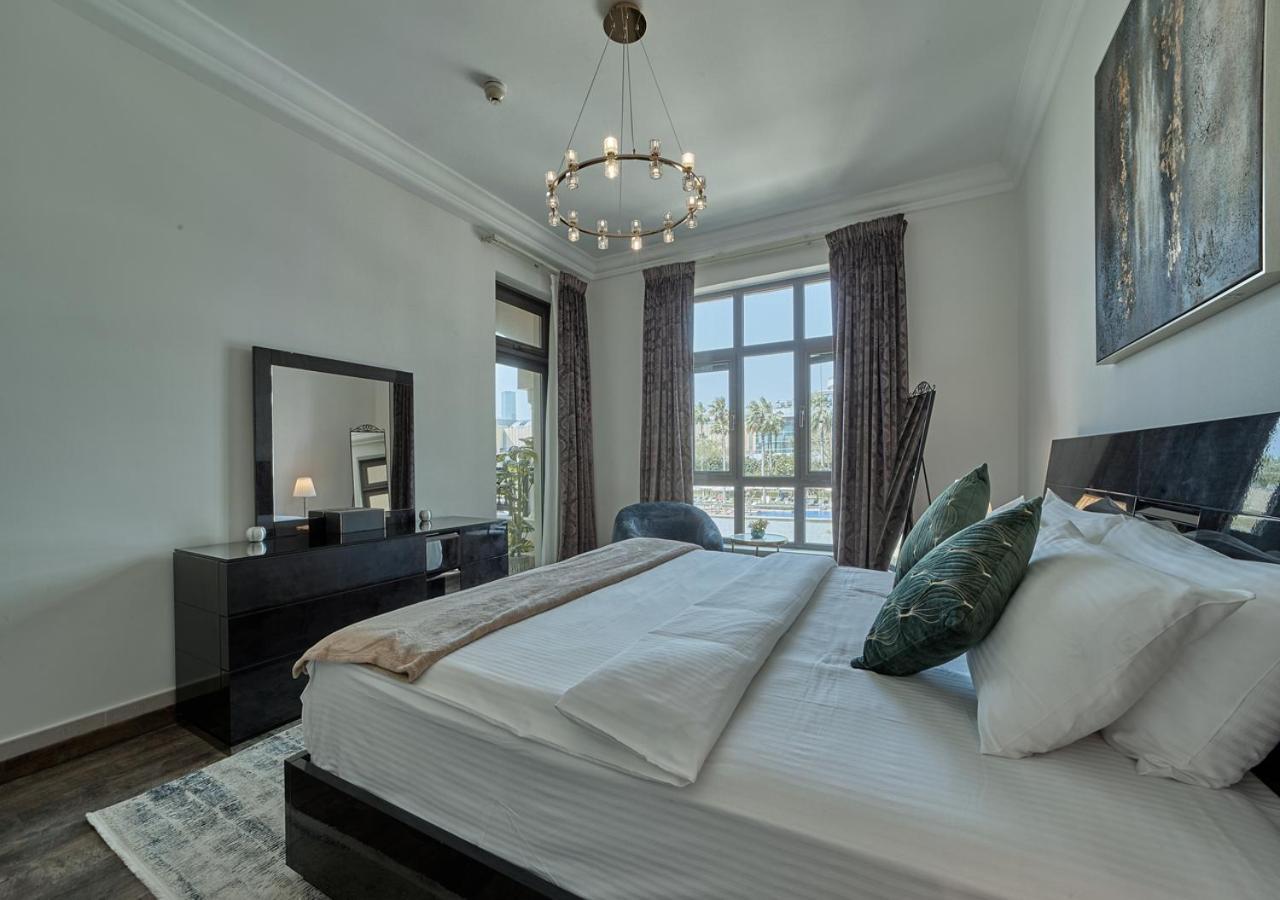 Burj Khalifa Partial View Peak Living Luxury 2br Souk Al-bahar Beside Mall-golden Homes Apartment Dubai