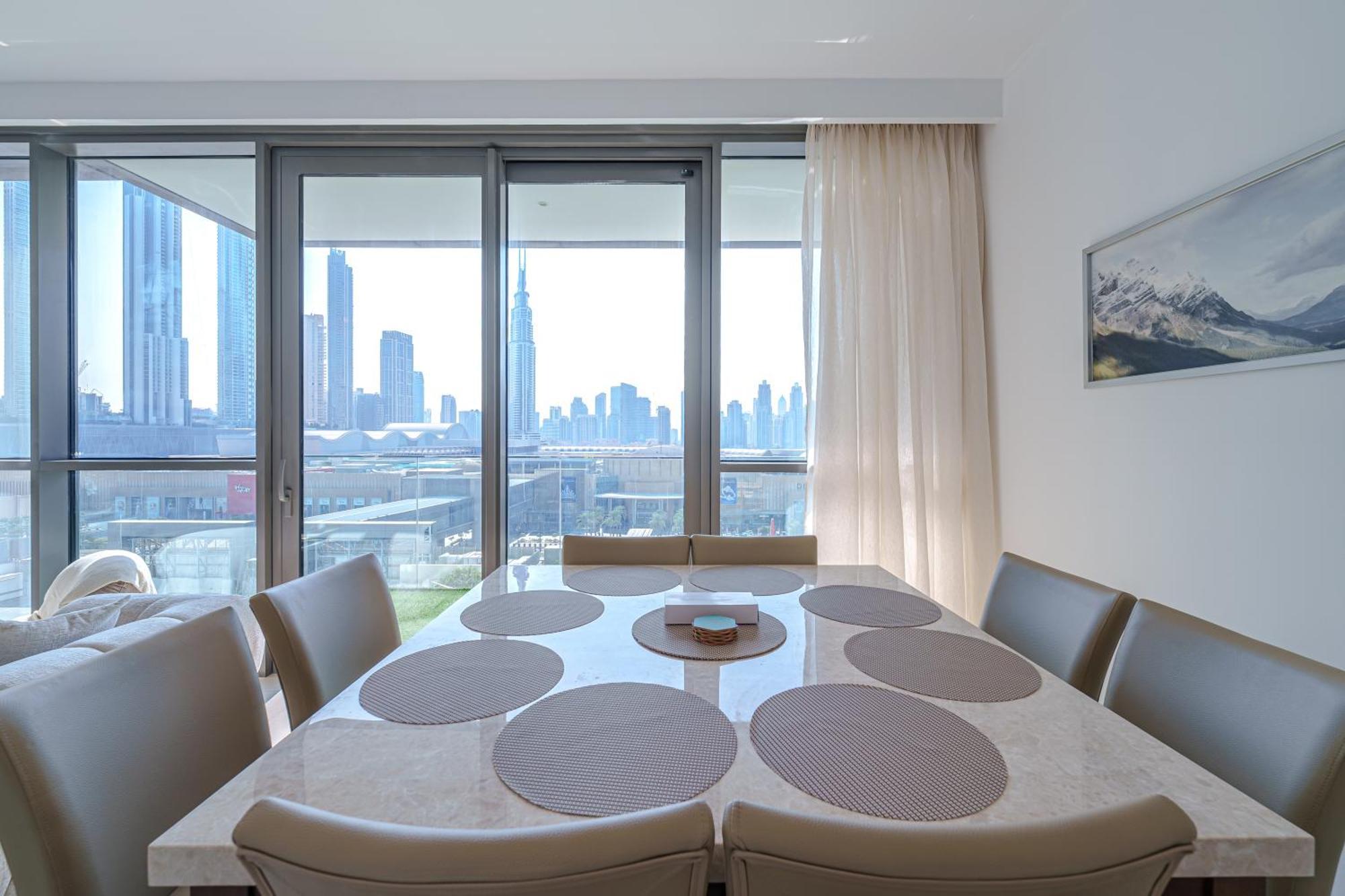Luxury 3-bedroom In Apartment
