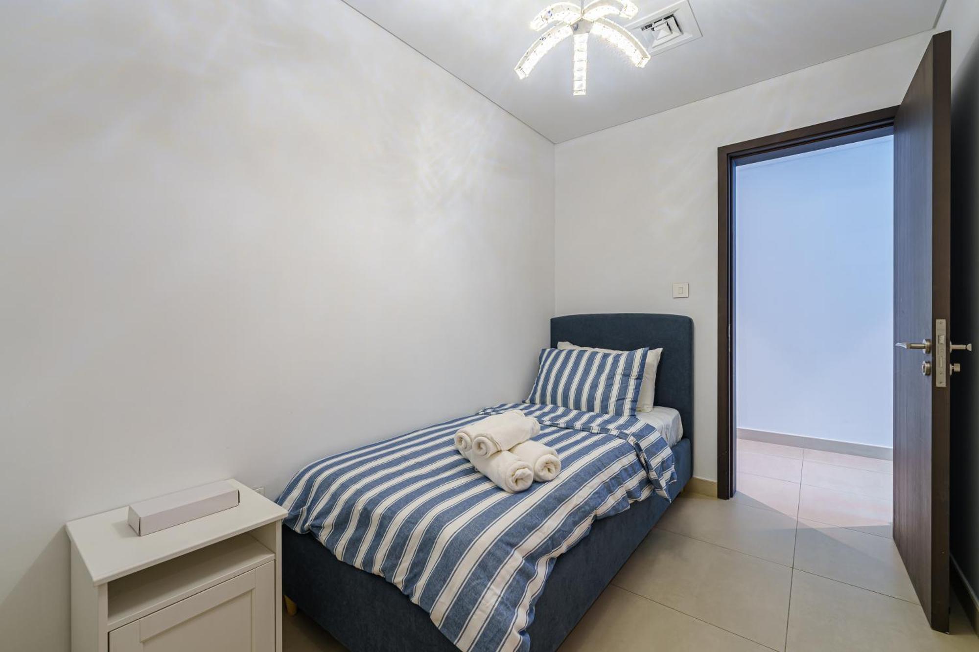 Apartment Luxury 3-bedroom In Dubai
